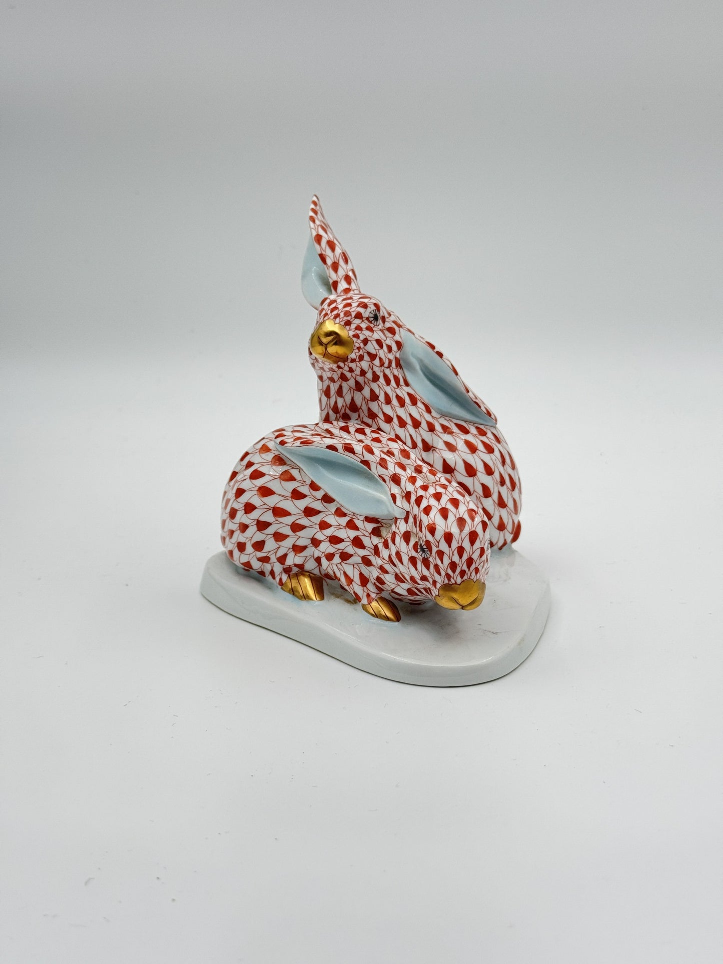 Herend Rabbit Pair Figurine – Rust Fishnet Porcelain with Gold Accents – Handpainted Hungary