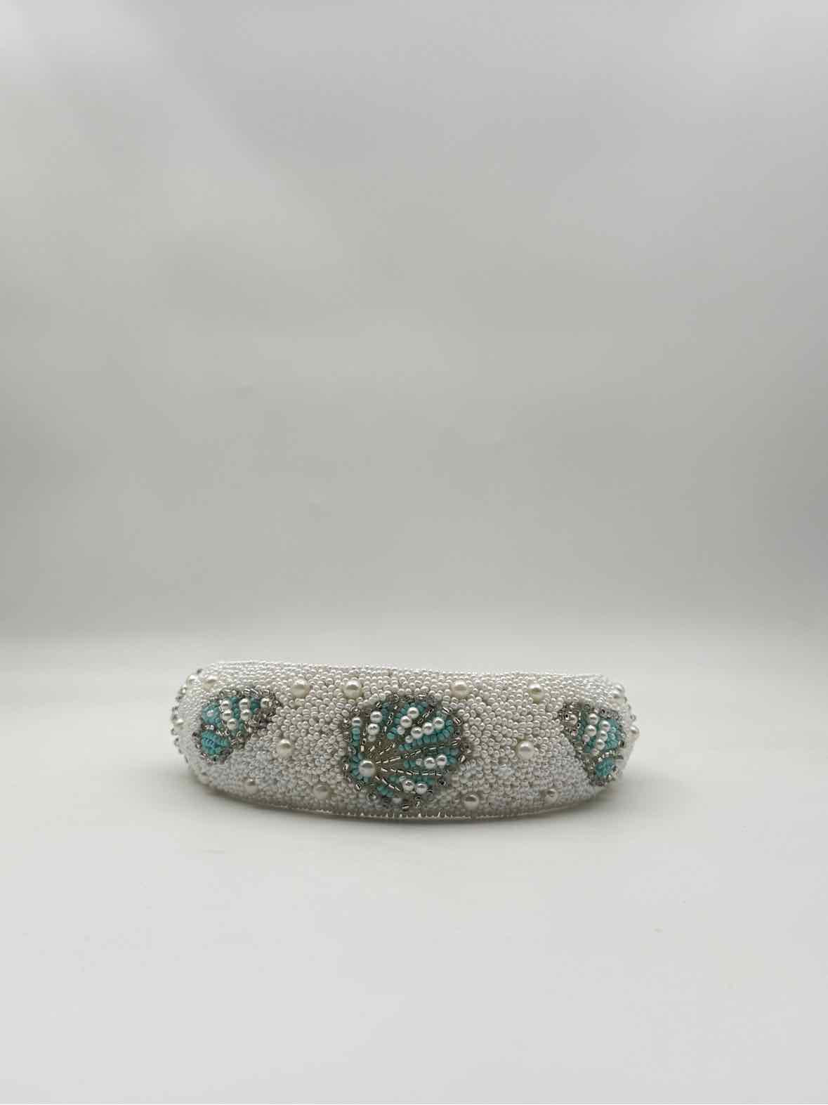 Coastal White Beaded Headband – Shell & Pearl Motif