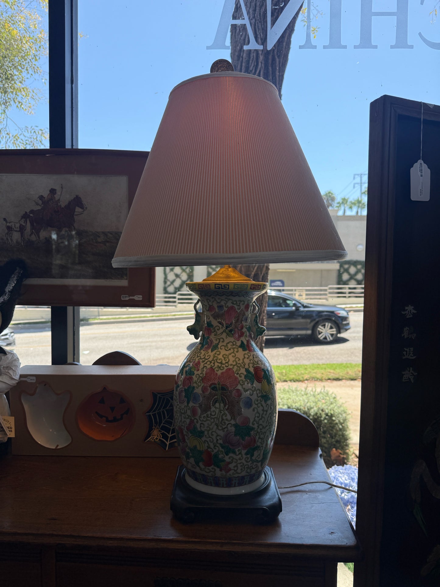 Chinese Famille Rose Lamp With Shade