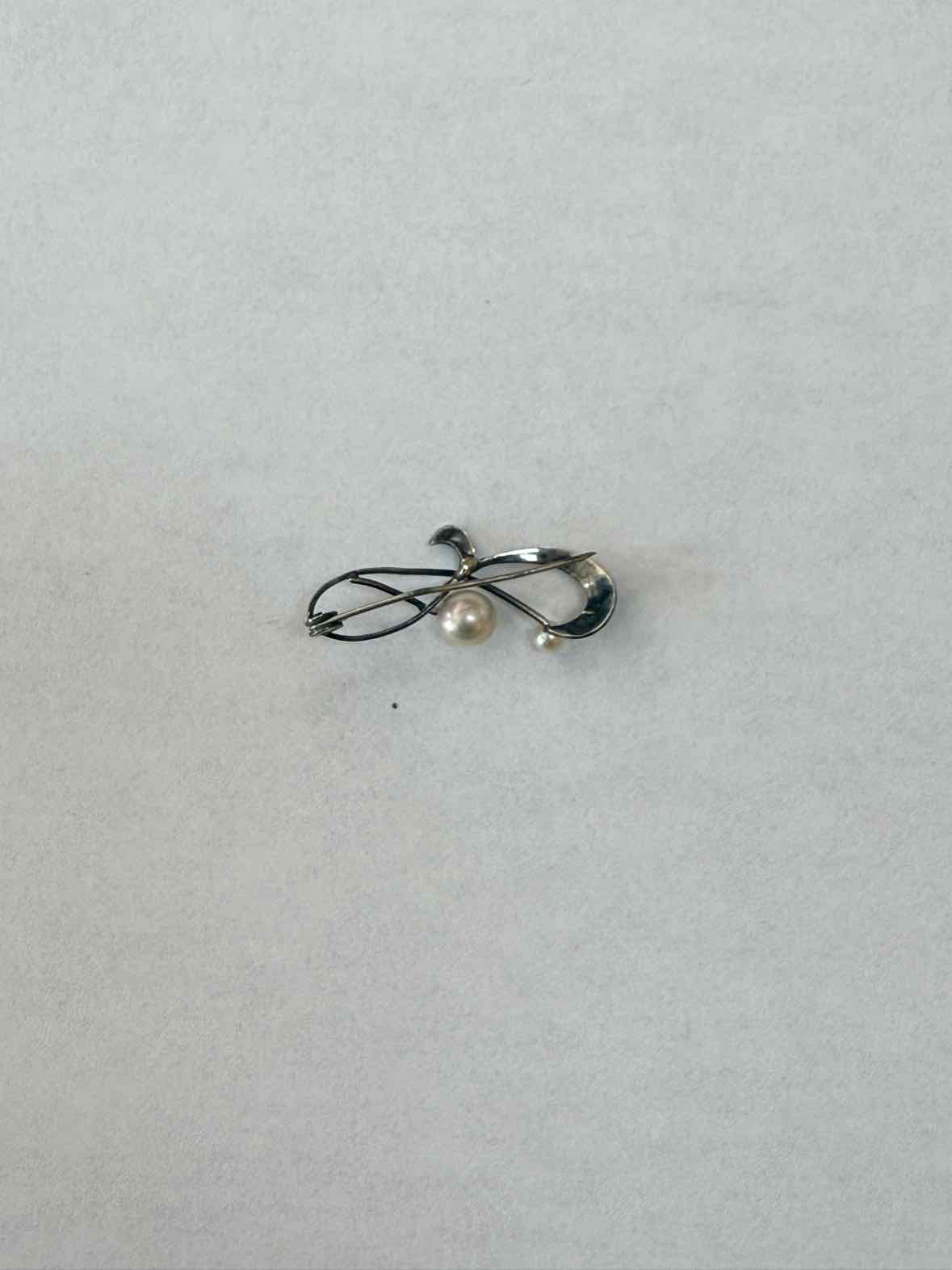 Antique Silver Tone Pin With Two Pearls