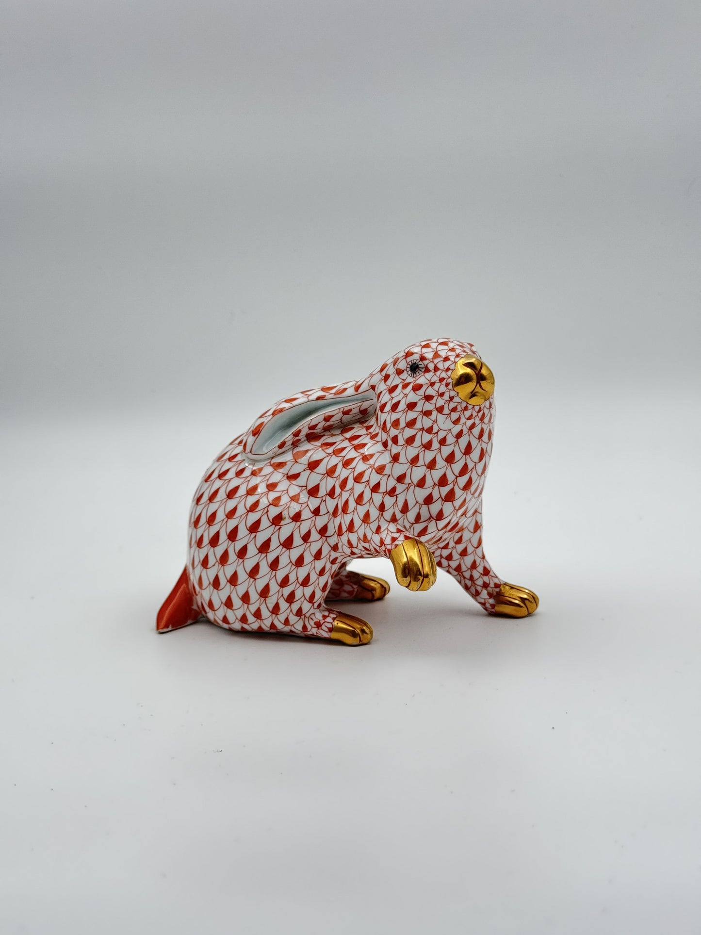 Herend Large Rabbit Figurine – 6" Porcelain Bunny with Ear Back & Paw Up – Rust Fishnet Pattern