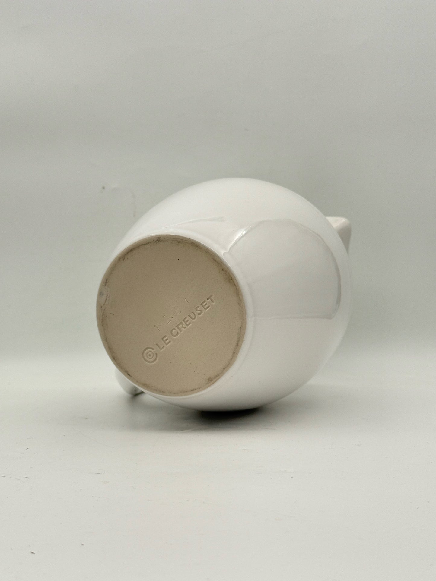 Le Creuset 2 Quart Stoneware Pitcher