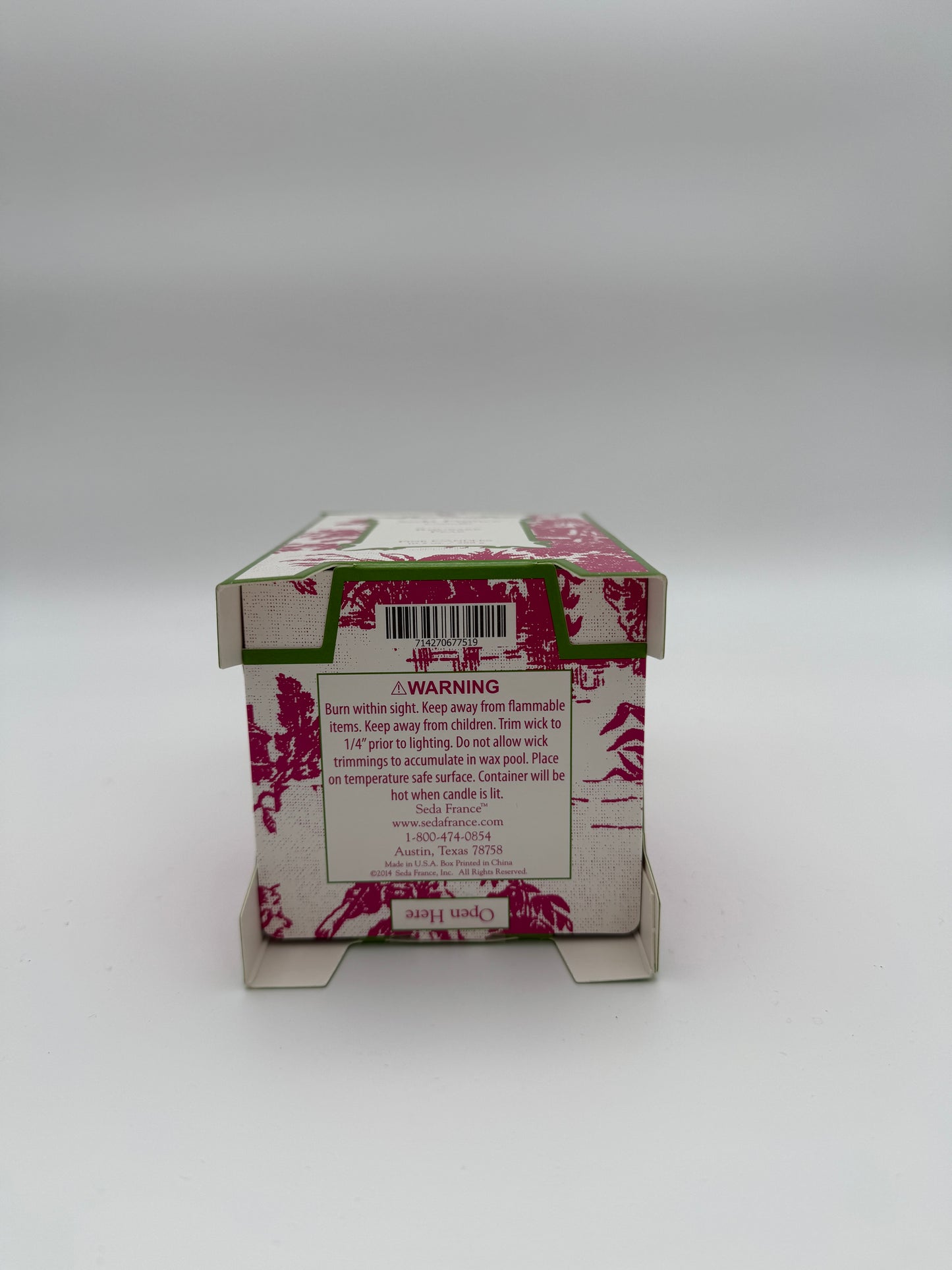 Seda France Rhubarb Pear Classic Toile Pagoda Box Candle – 10 oz
