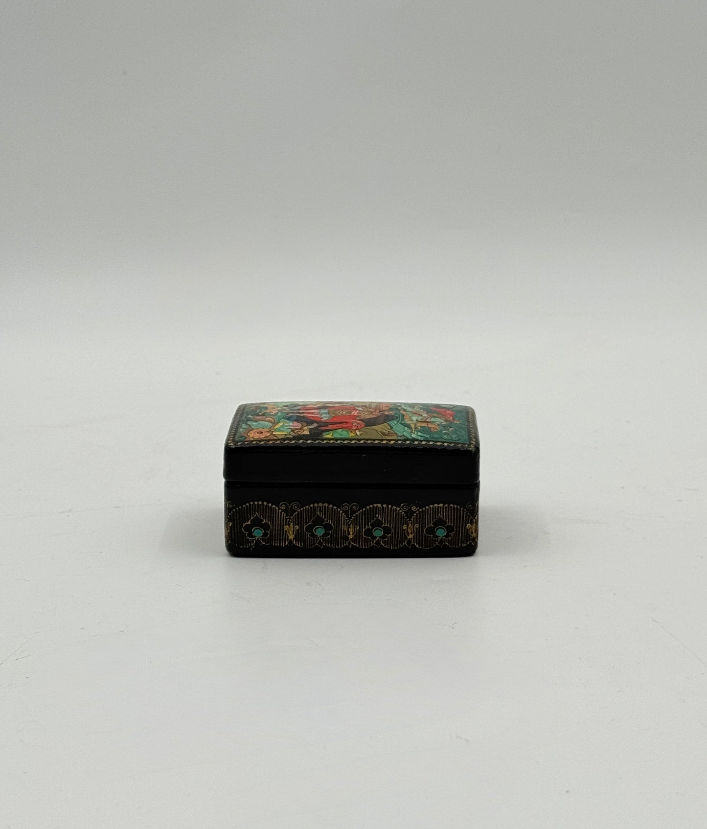Russian Lacquer Box – Hand-Painted Fairy Tale Scene