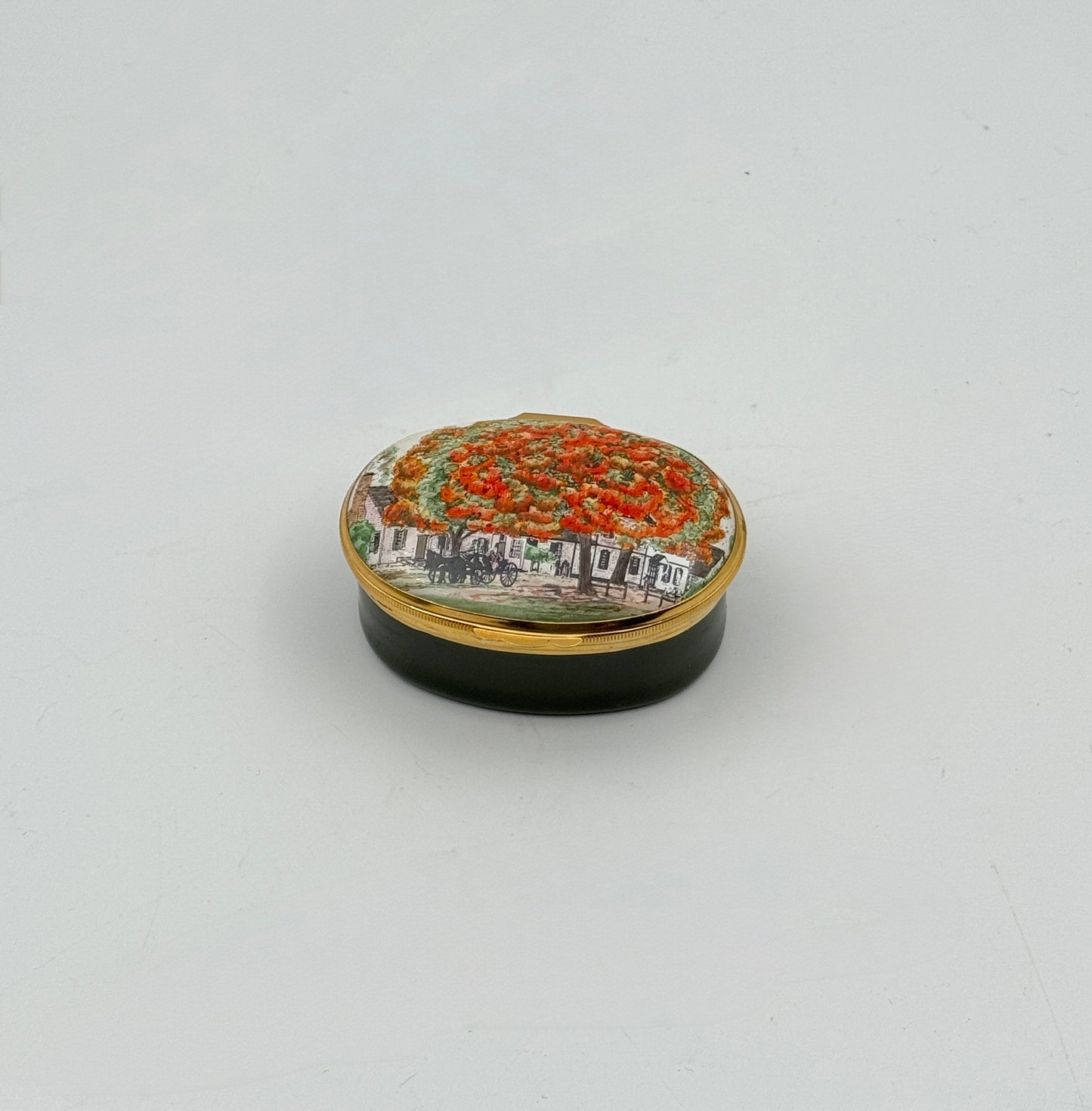 Halcyon Days Enamel Box – Williamsburg Autumn – Crummles Style