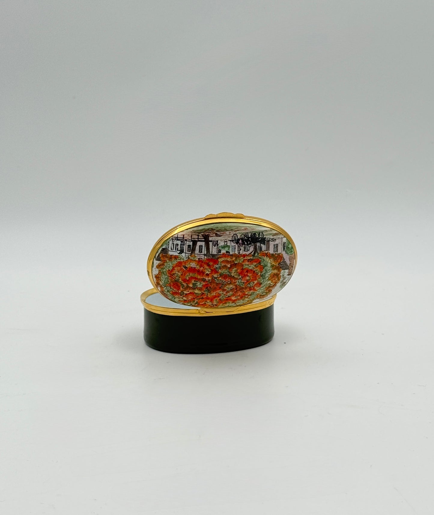Halcyon Days Enamel Box – Williamsburg Autumn – Crummles Style