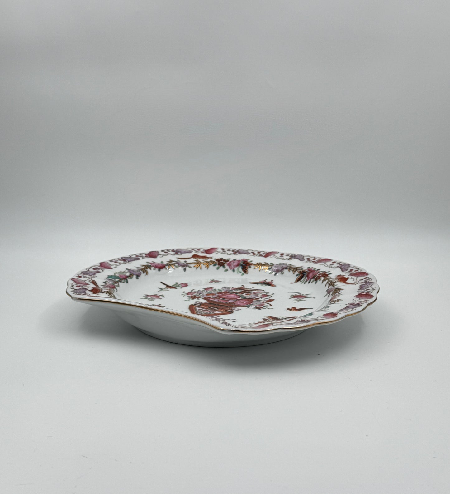 Set of 10 Chinese Ironstone Scalloped Plates – Floral Vase & Butterfly Pattern