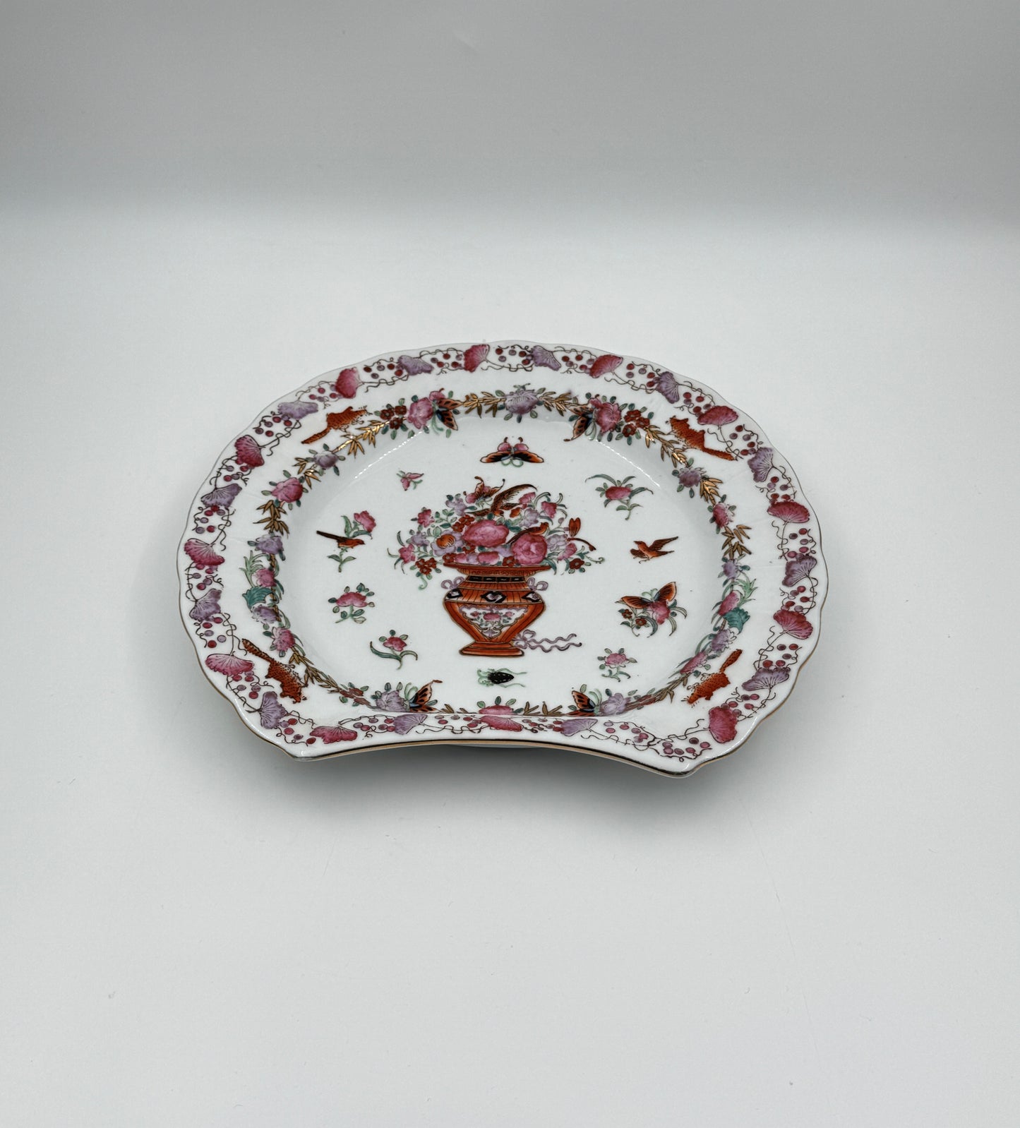 Set of 10 Chinese Ironstone Scalloped Plates – Floral Vase & Butterfly Pattern