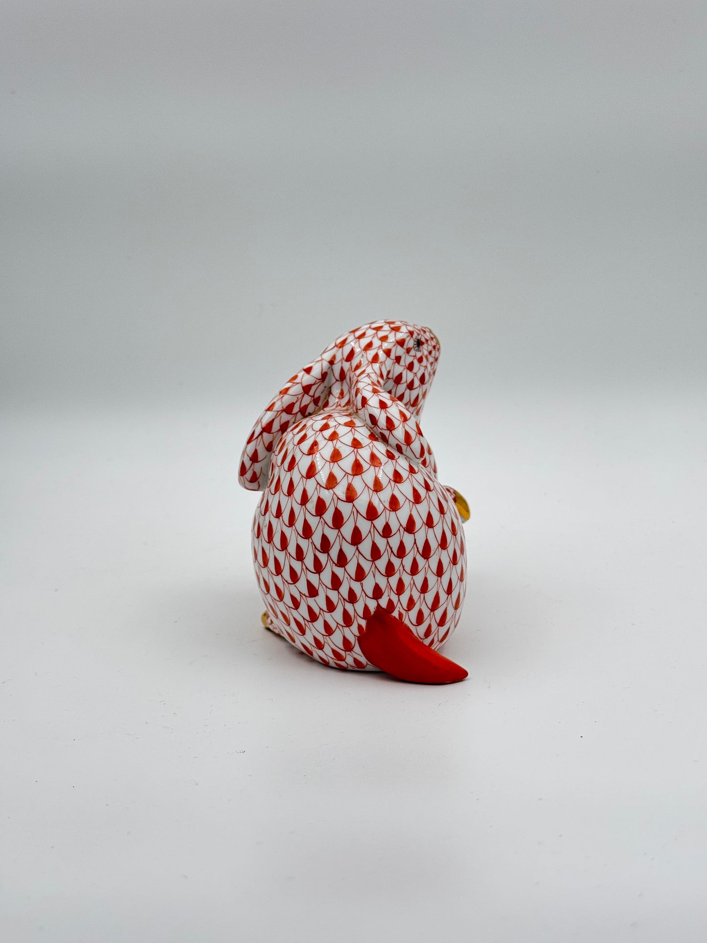 Herend Large Rabbit Figurine – 6" Porcelain Bunny with Ear Back & Paw Up – Rust Fishnet Pattern