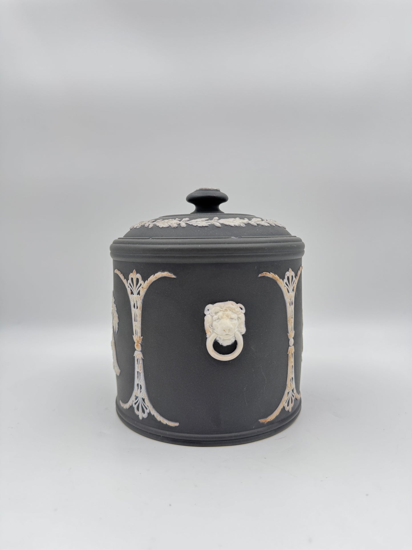 Wedgwood Black Basalt Stilton or Tobacco Jar – Three-Piece Lidded Pot with Classical Relief