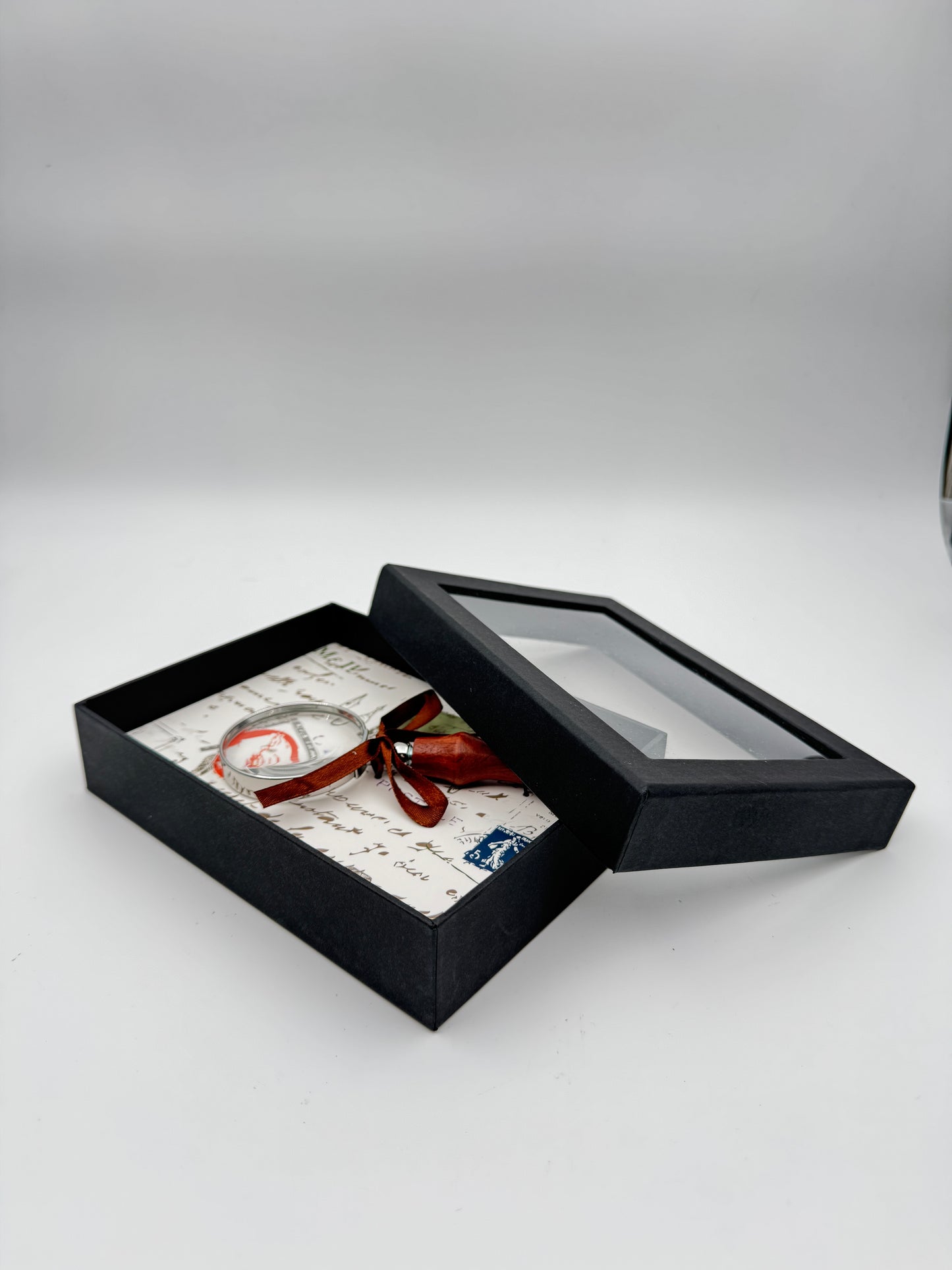 10X Rosewood Magnifier in Gift Box – Vintage-Style Handheld Magnifying Glass