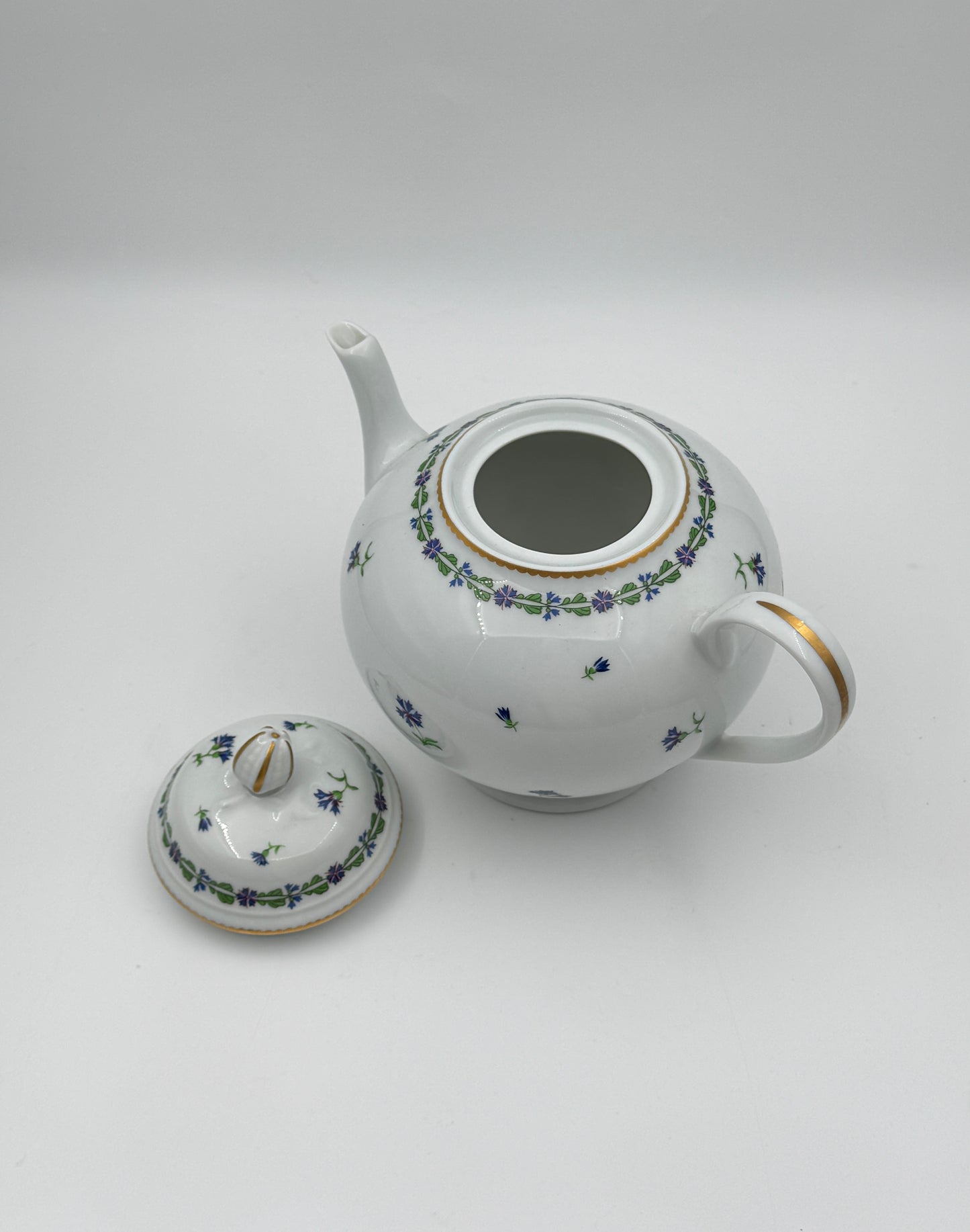 Tiffany & Co. Limoges Tea Set – “Villandry” – 8-Piece – France – 4th Quarter 20th C.