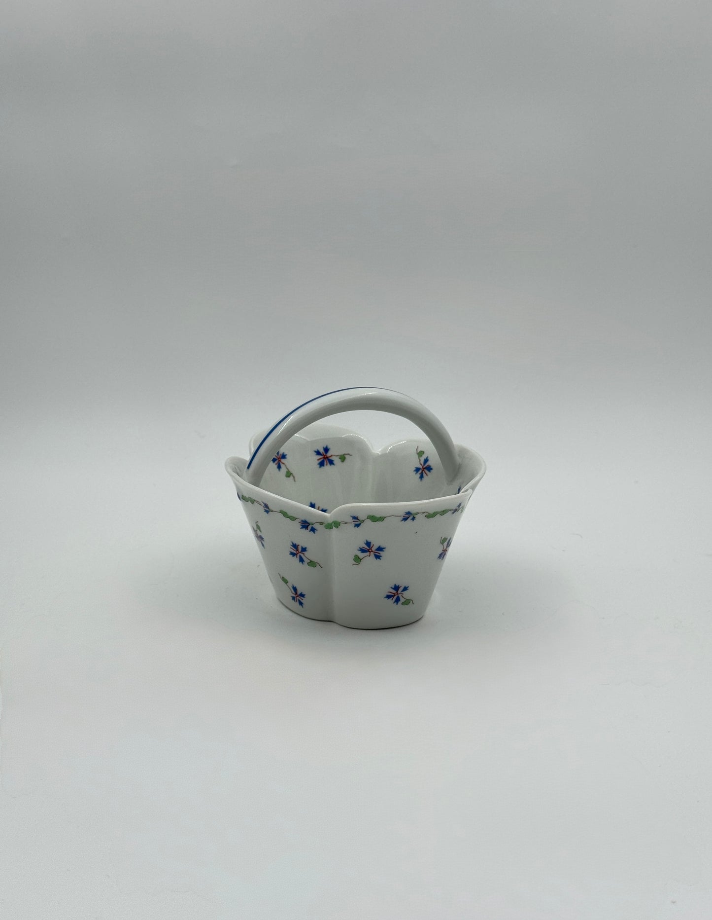 Haviland Limoges Basket – “Blue Cornflower Garland” – France