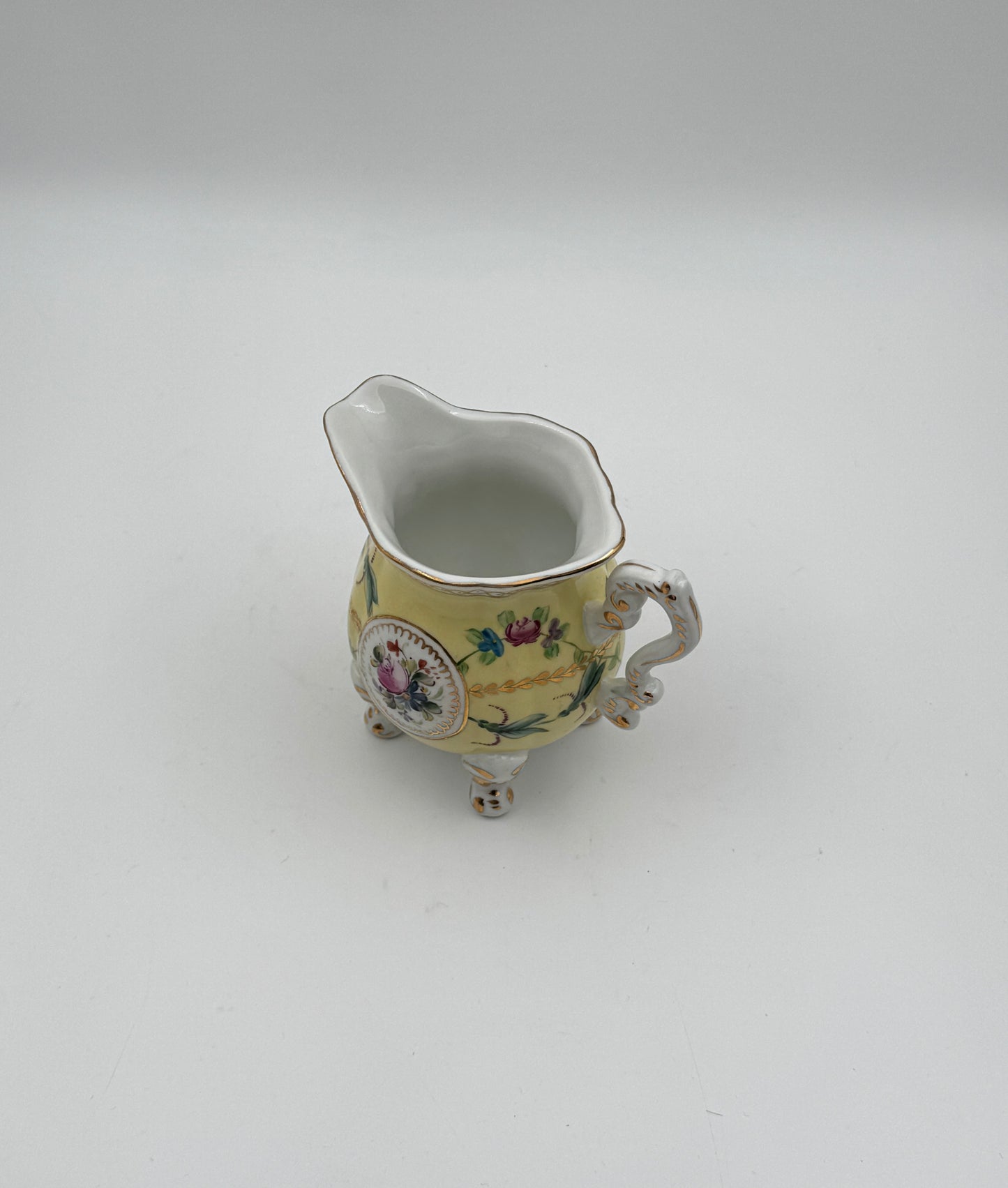 Dresden Porcelain Tea Service – Hand-Painted Floral & Gilt – 8 Pieces with Tray – Germany