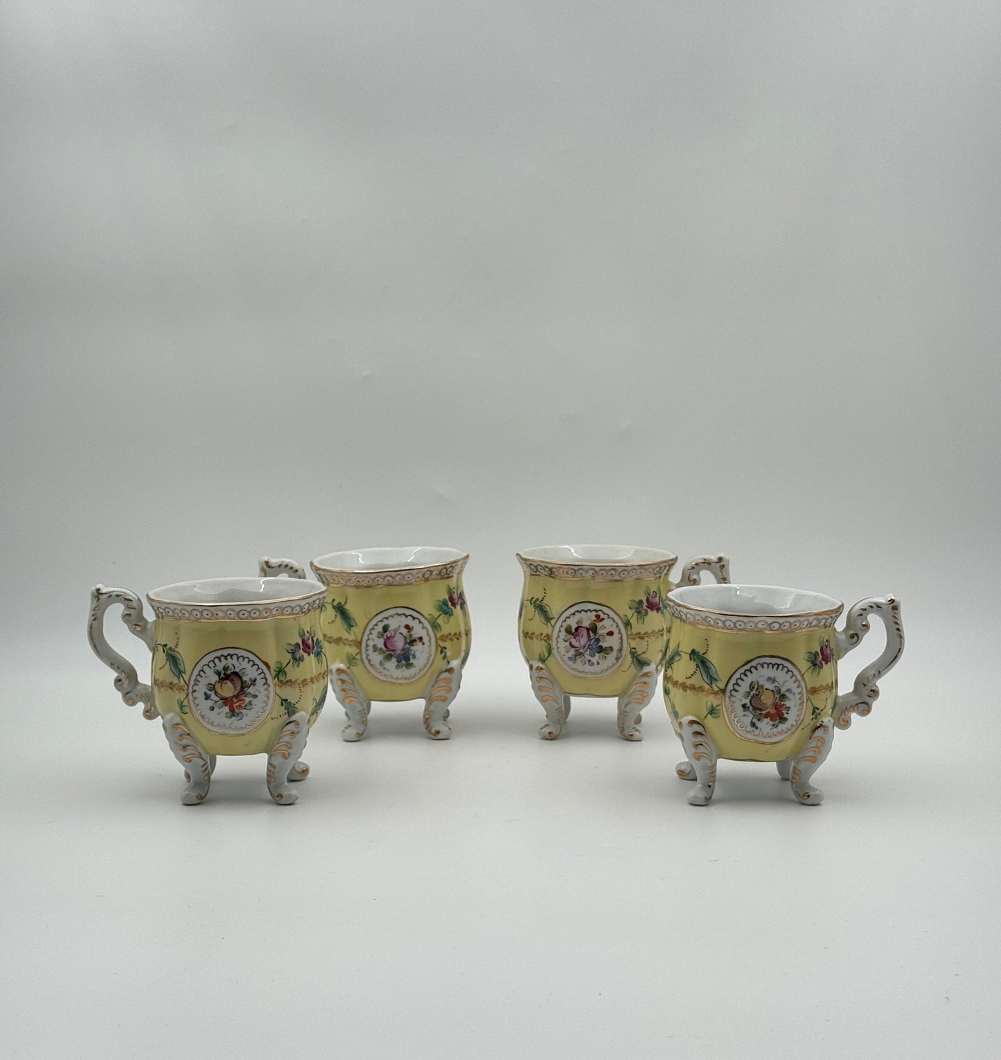 Dresden Porcelain Tea Service – Hand-Painted Floral & Gilt – 8 Pieces with Tray – Germany