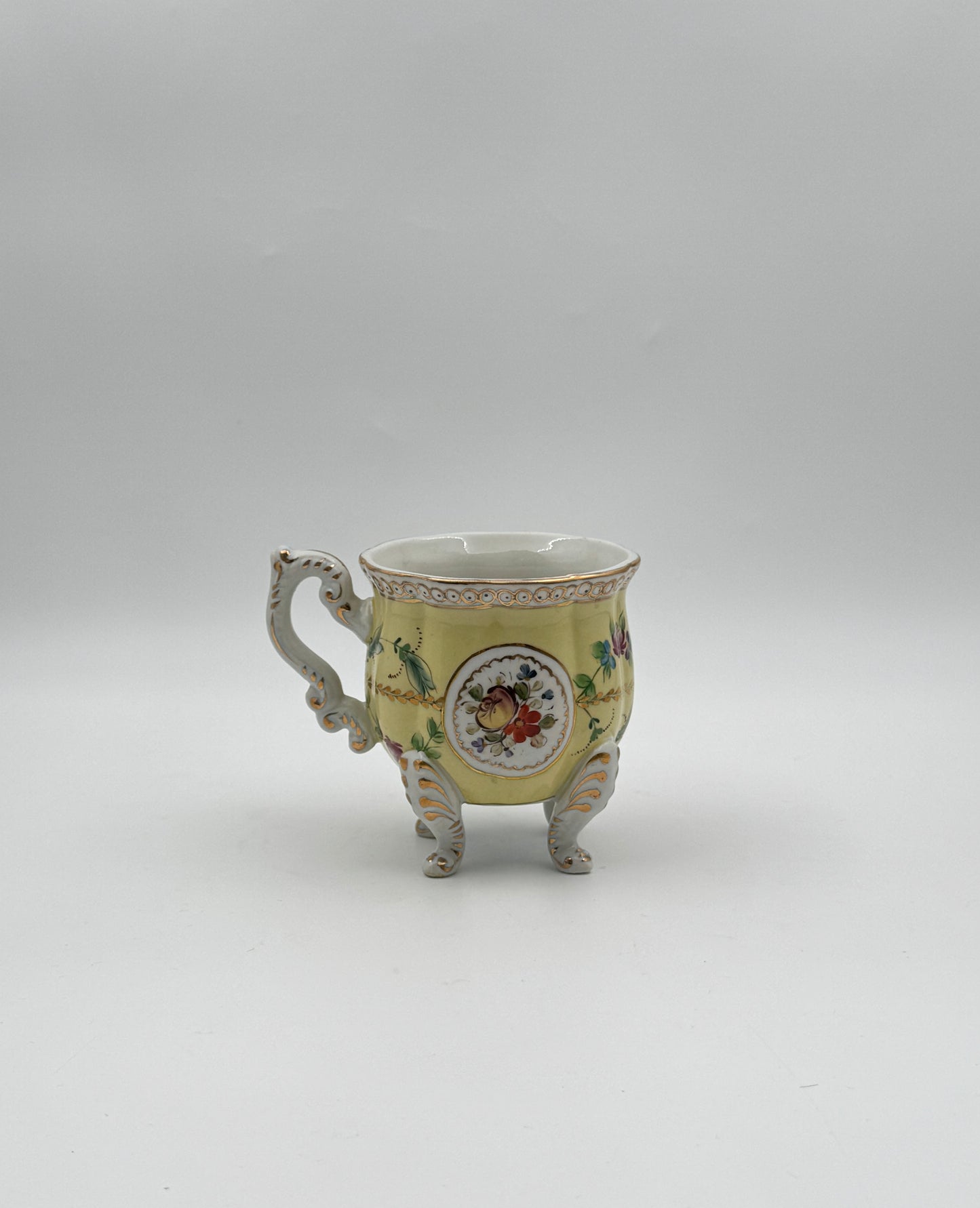 Dresden Porcelain Tea Service – Hand-Painted Floral & Gilt – 8 Pieces with Tray – Germany