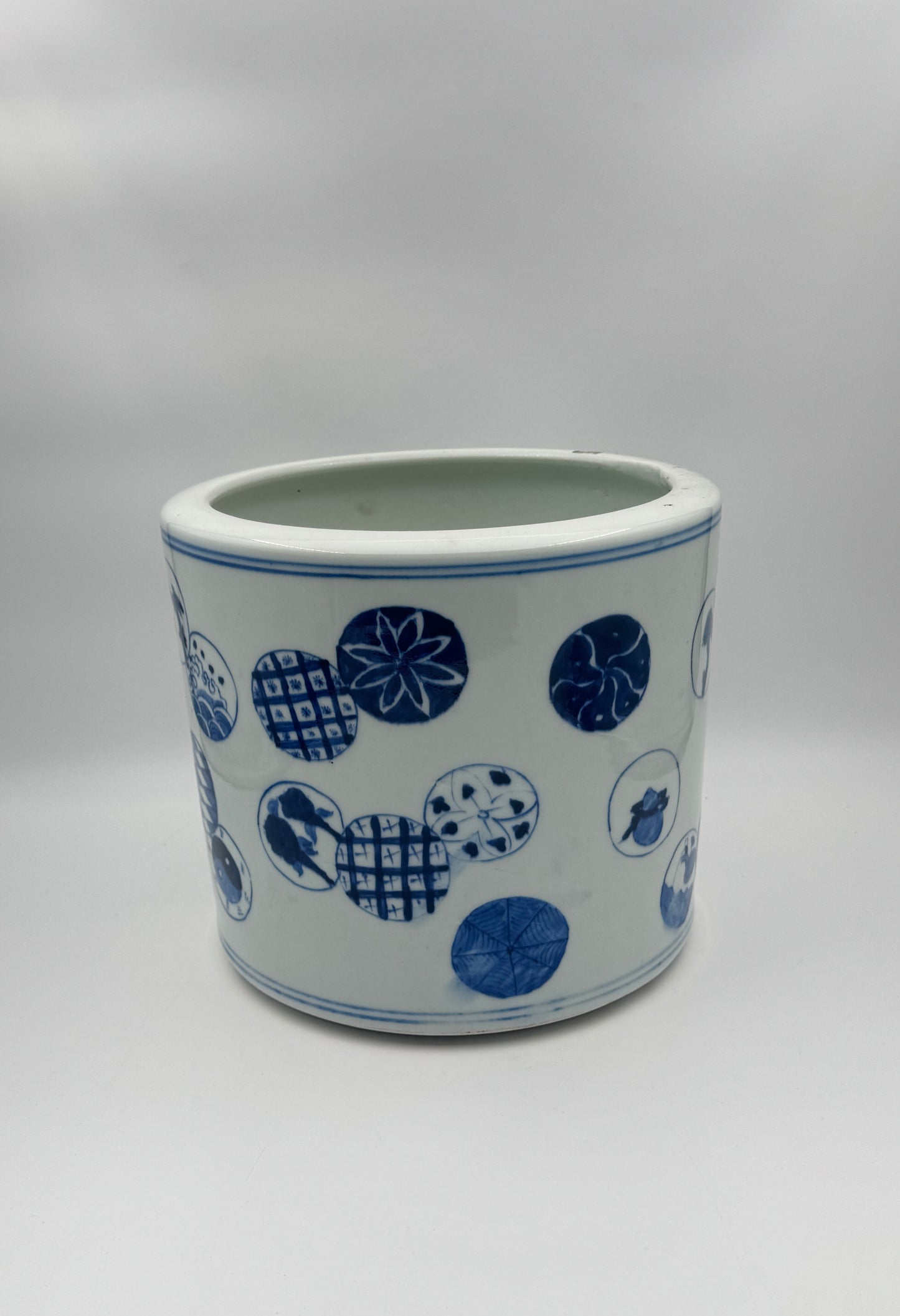 Blue and White Porcelain Planter – Circle Motif