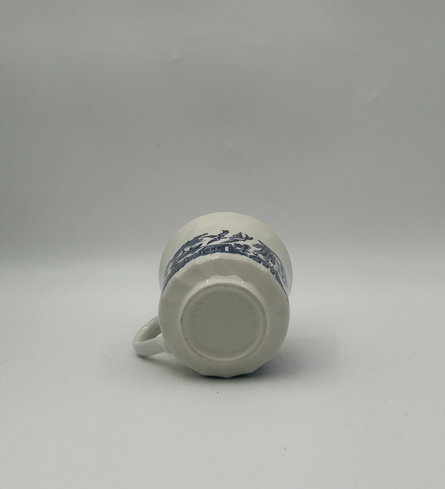 Set of 6 Blue Willow Cups – Made in England