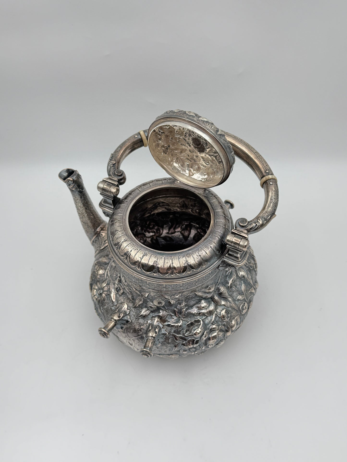 Dominick & Haff Sterling Silver Repoussé Coffee & Tea Service – Dated 1881