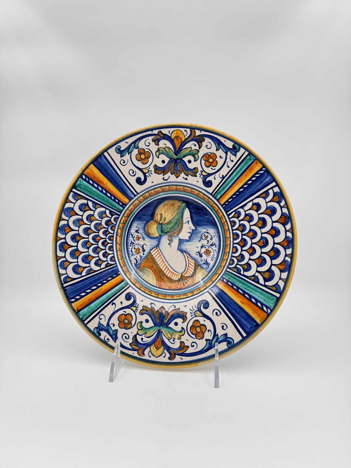 Pair of Italian Maiolica Portrait Plates – Hand-Painted