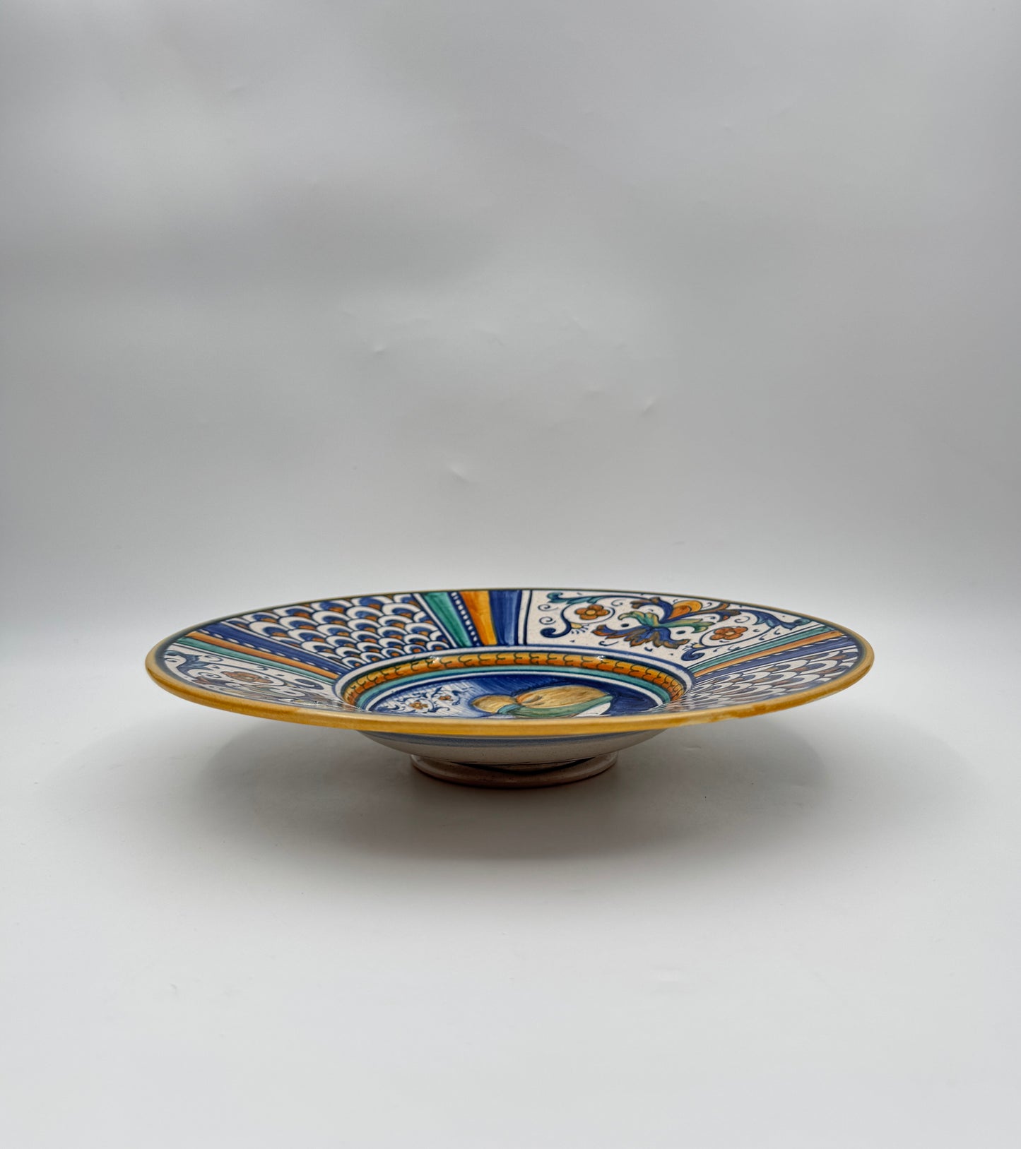 Pair of Italian Maiolica Portrait Plates – Hand-Painted