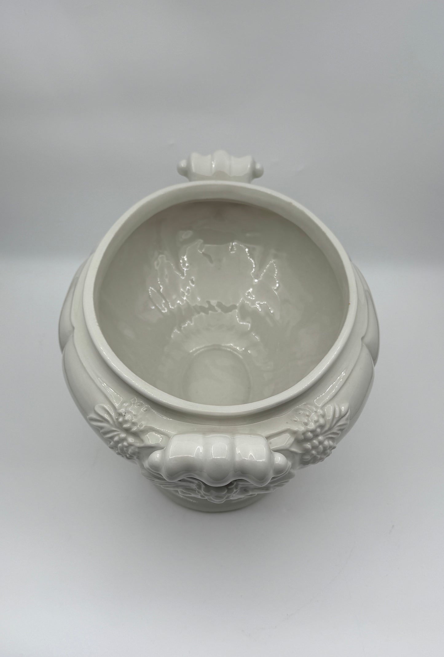White Ironstone Tureen with Lid, Underplate & ladle – Red Cliff, c.1975
