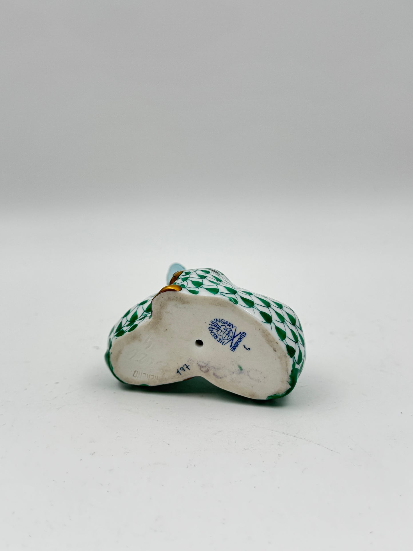 Herend Emerald Green Fishnet Pair of Bunnies