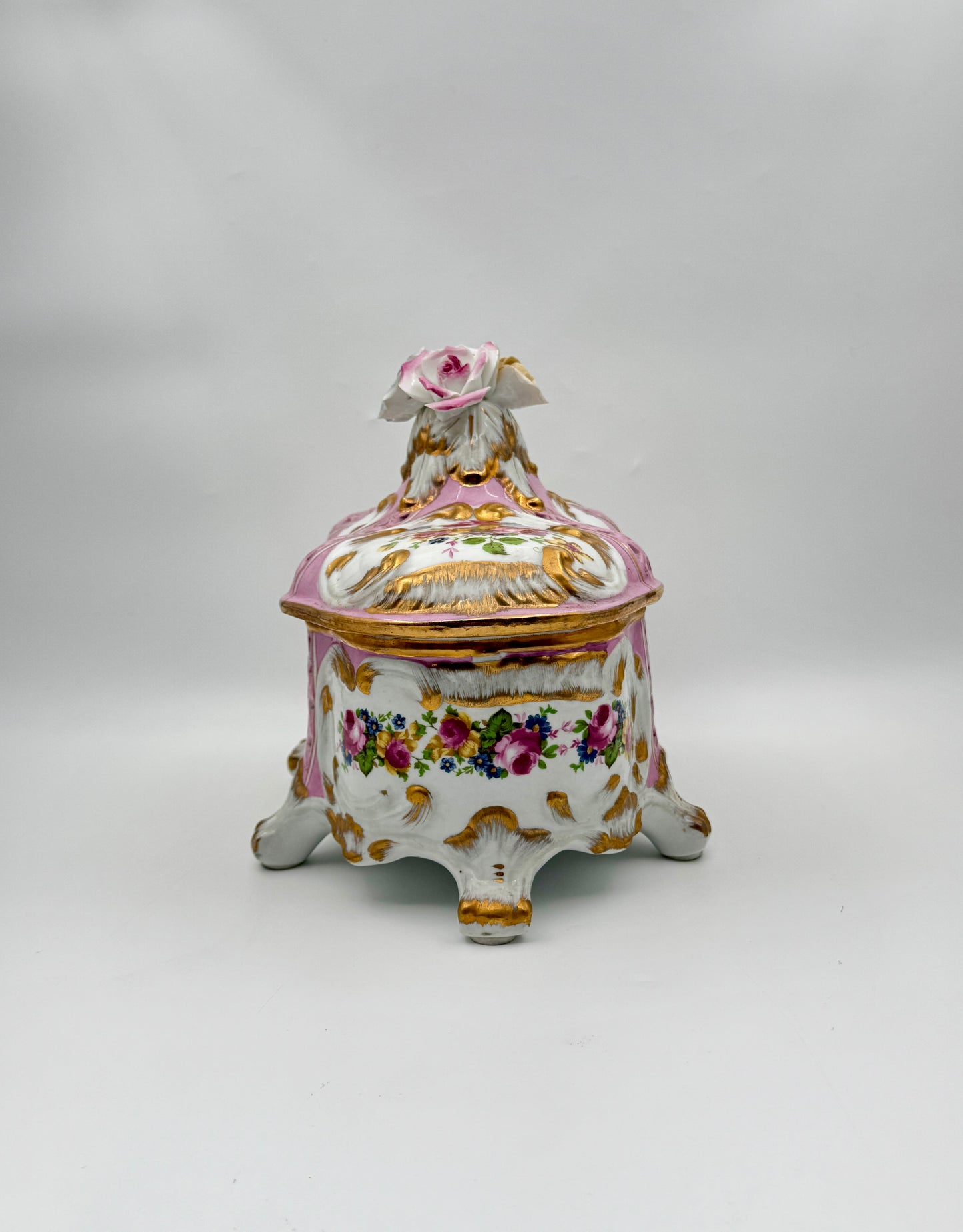 Hand Painted Porcelain Centerpiece Bowl with Lid – Sorelle Italy
