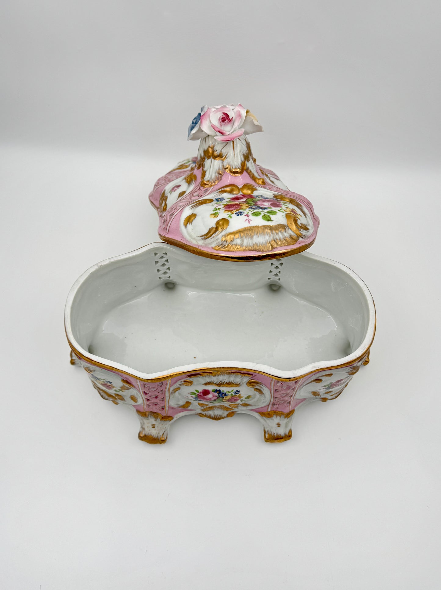 Hand Painted Porcelain Centerpiece Bowl with Lid – Sorelle Italy