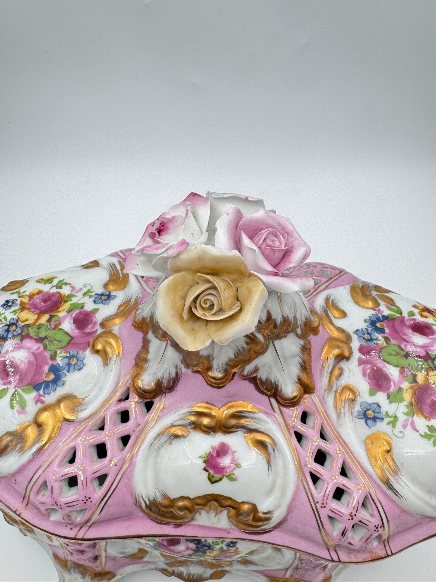 Hand Painted Porcelain Centerpiece Bowl with Lid – Sorelle Italy