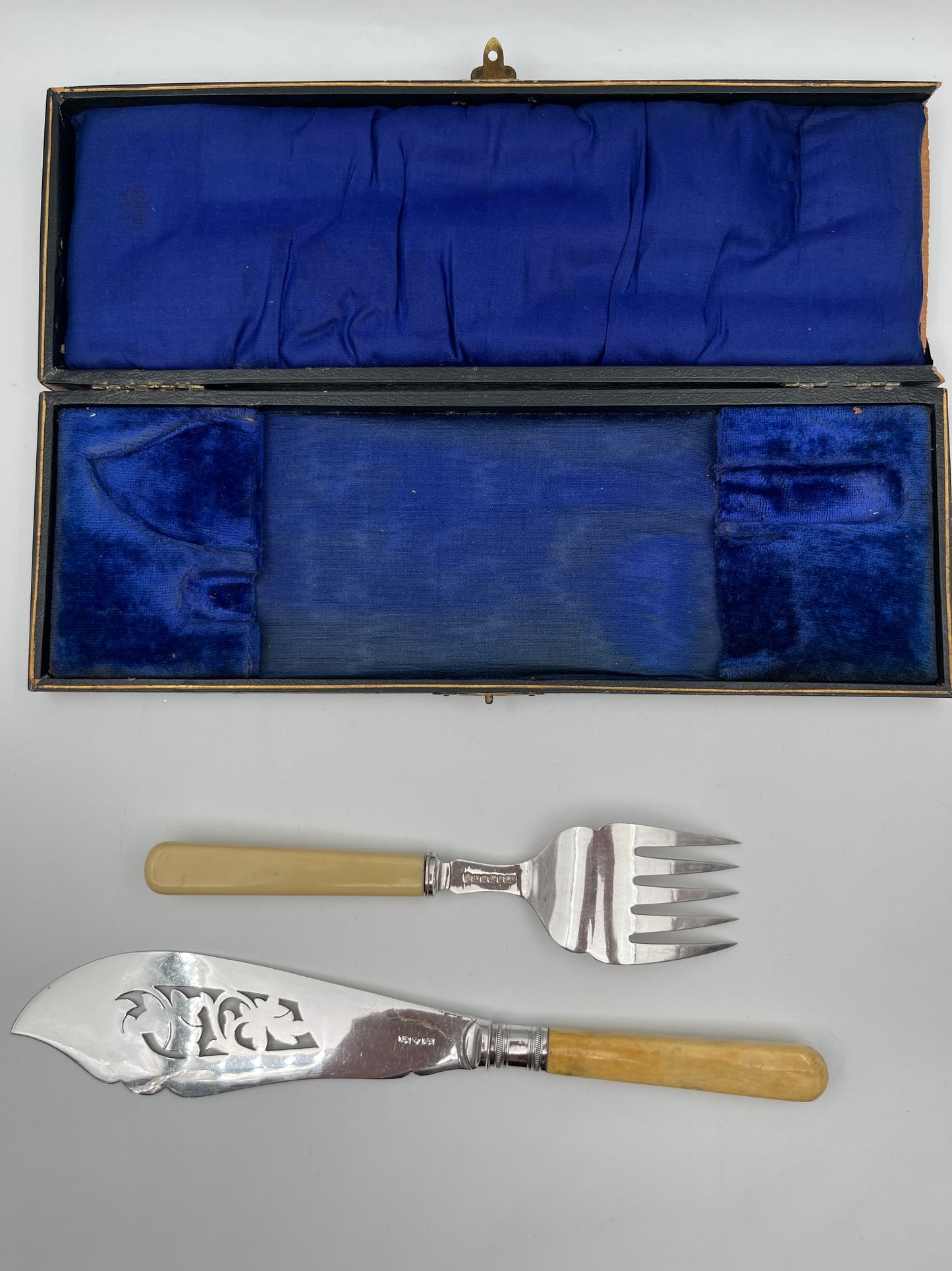 Boxed Silverplate Fish Serving Set – England