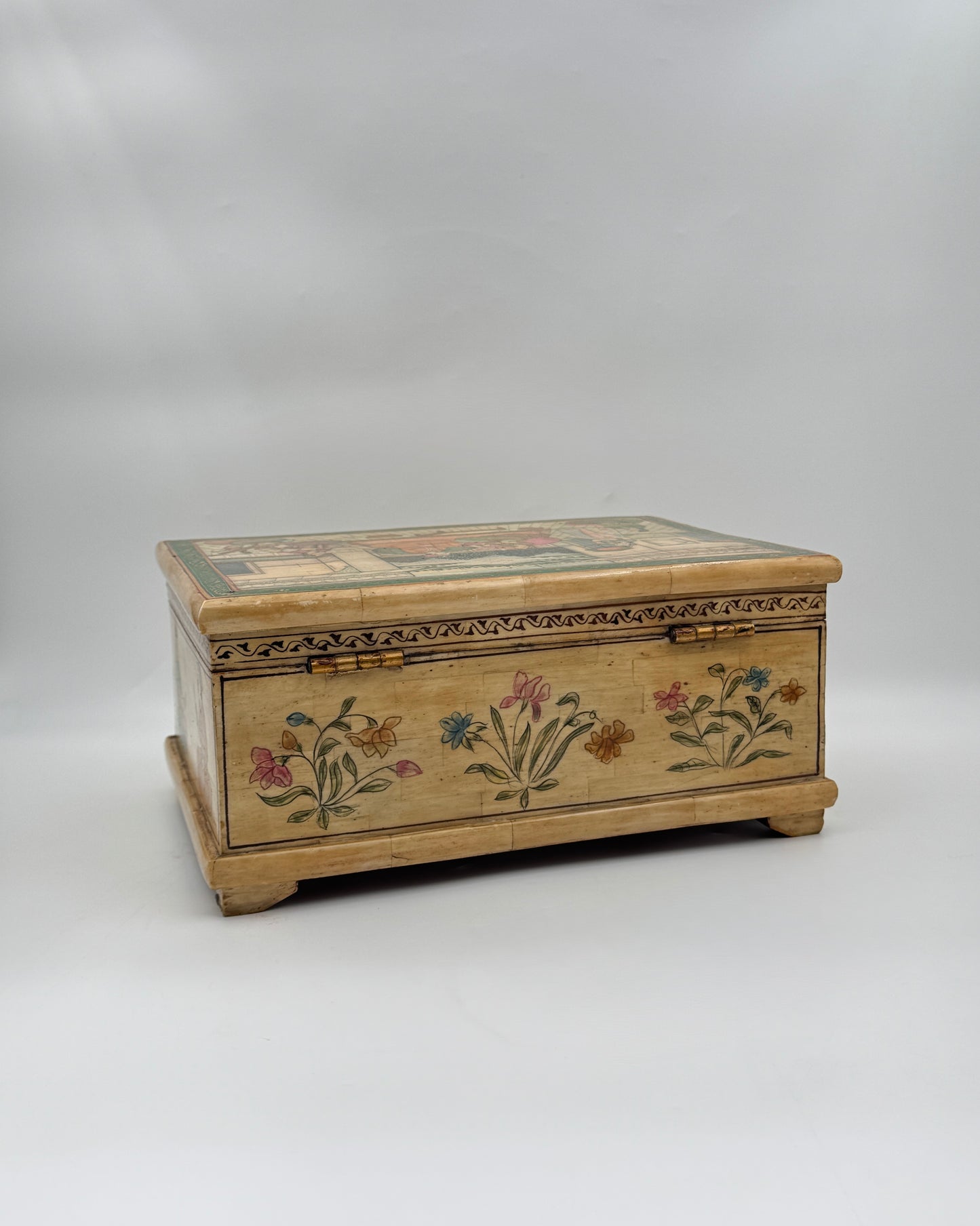 Hand-Painted Indian Bone Box – Mughal Court Scene & Floral Motifs
