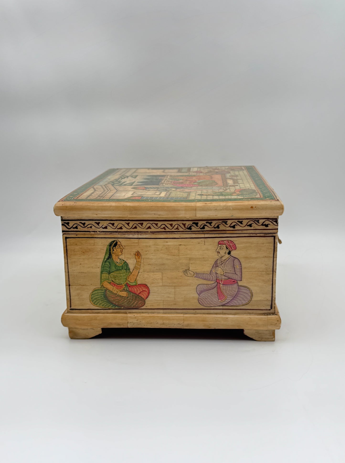 Hand-Painted Indian Bone Box – Mughal Court Scene & Floral Motifs