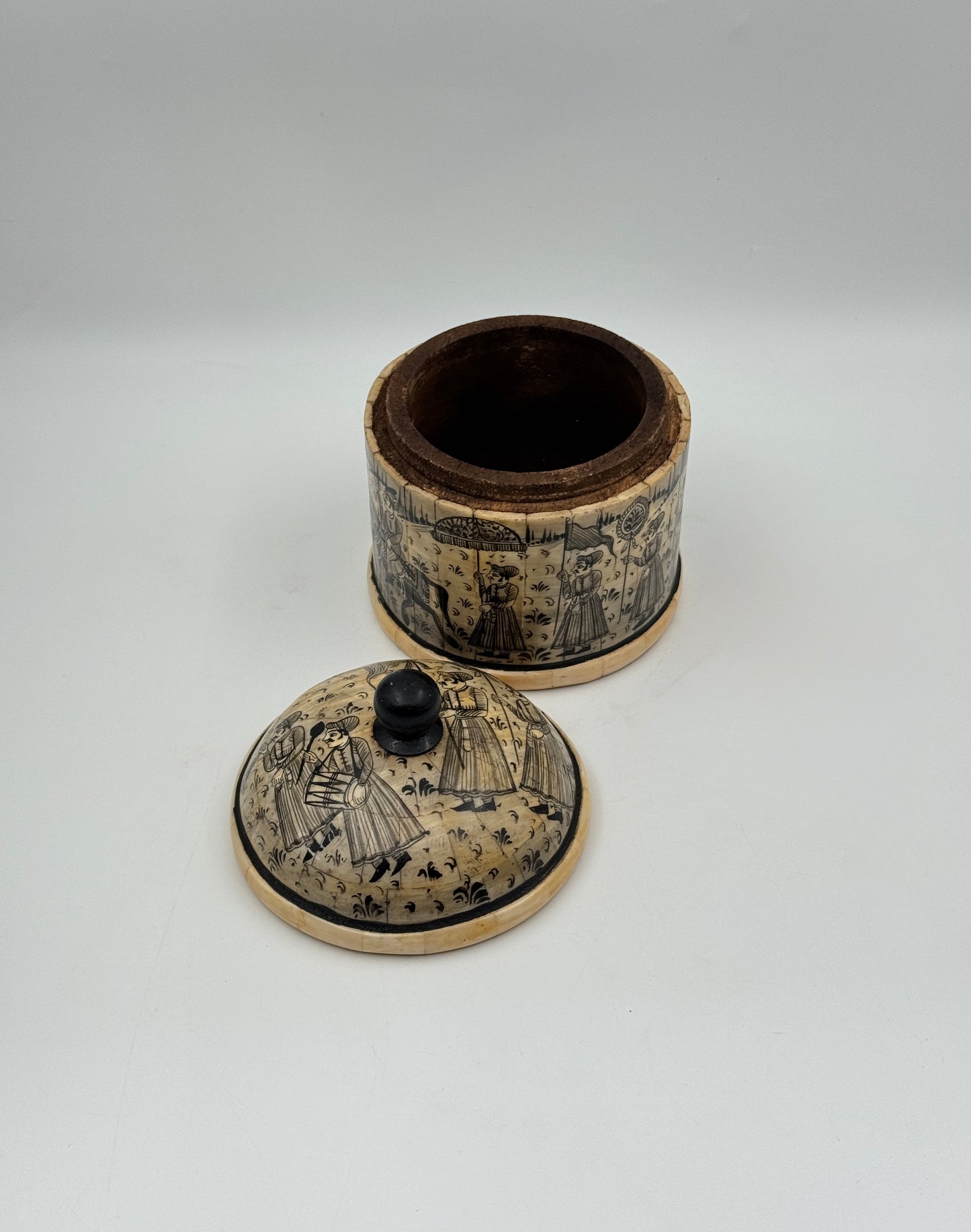Hand-Painted Bone Betel Box – Round with Procession Scene