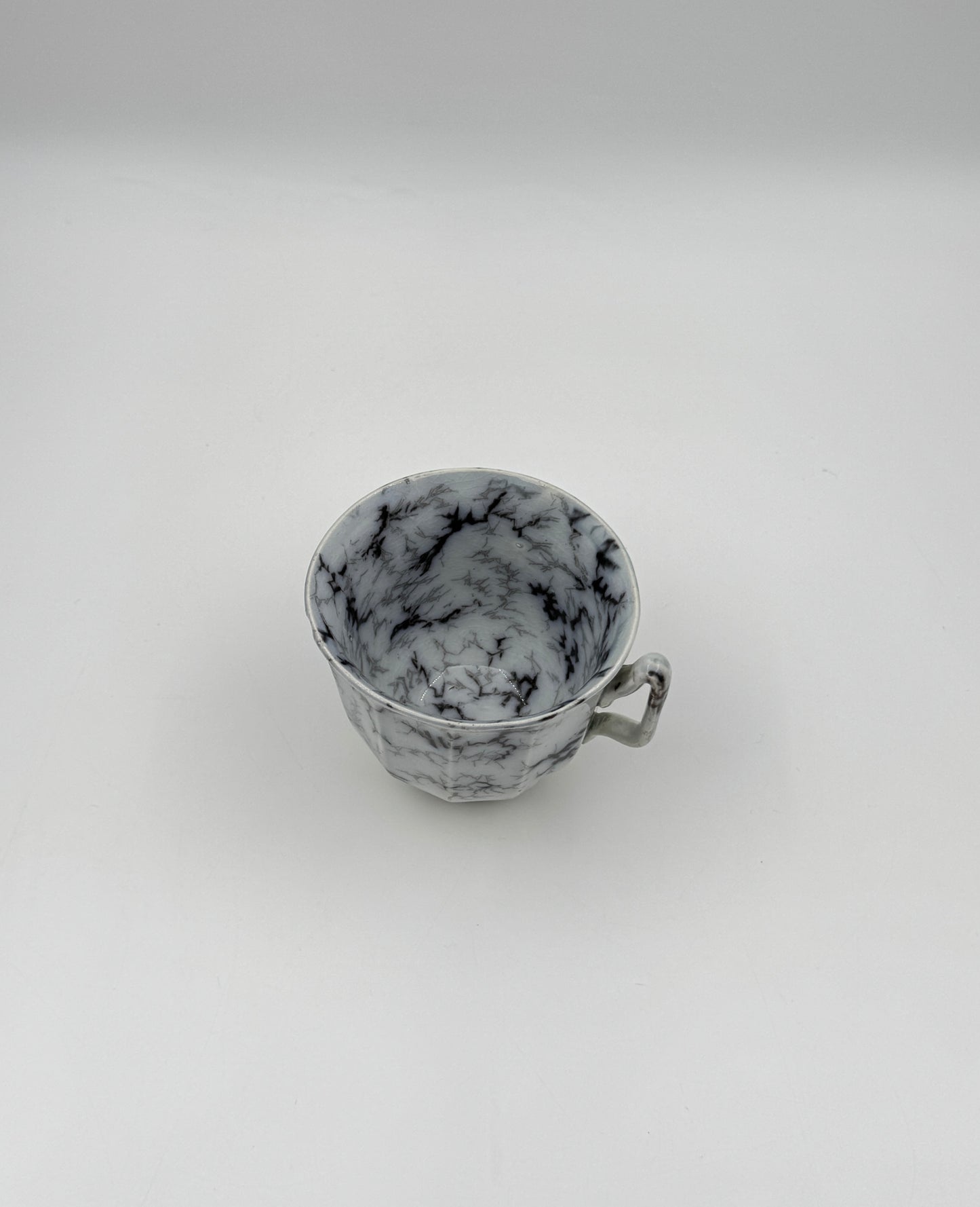 Pair of Ironstone Mocha Ware Cups & Saucers – England, 19th Century