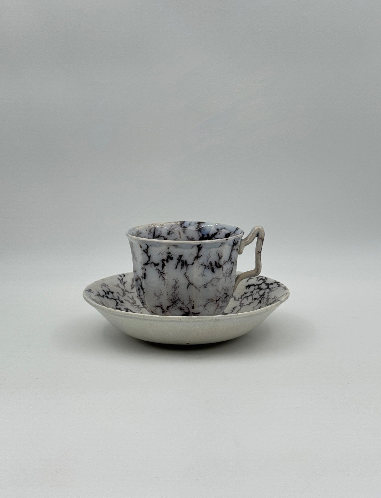 Pair of Ironstone Mocha Ware Cups & Saucers – England, 19th Century