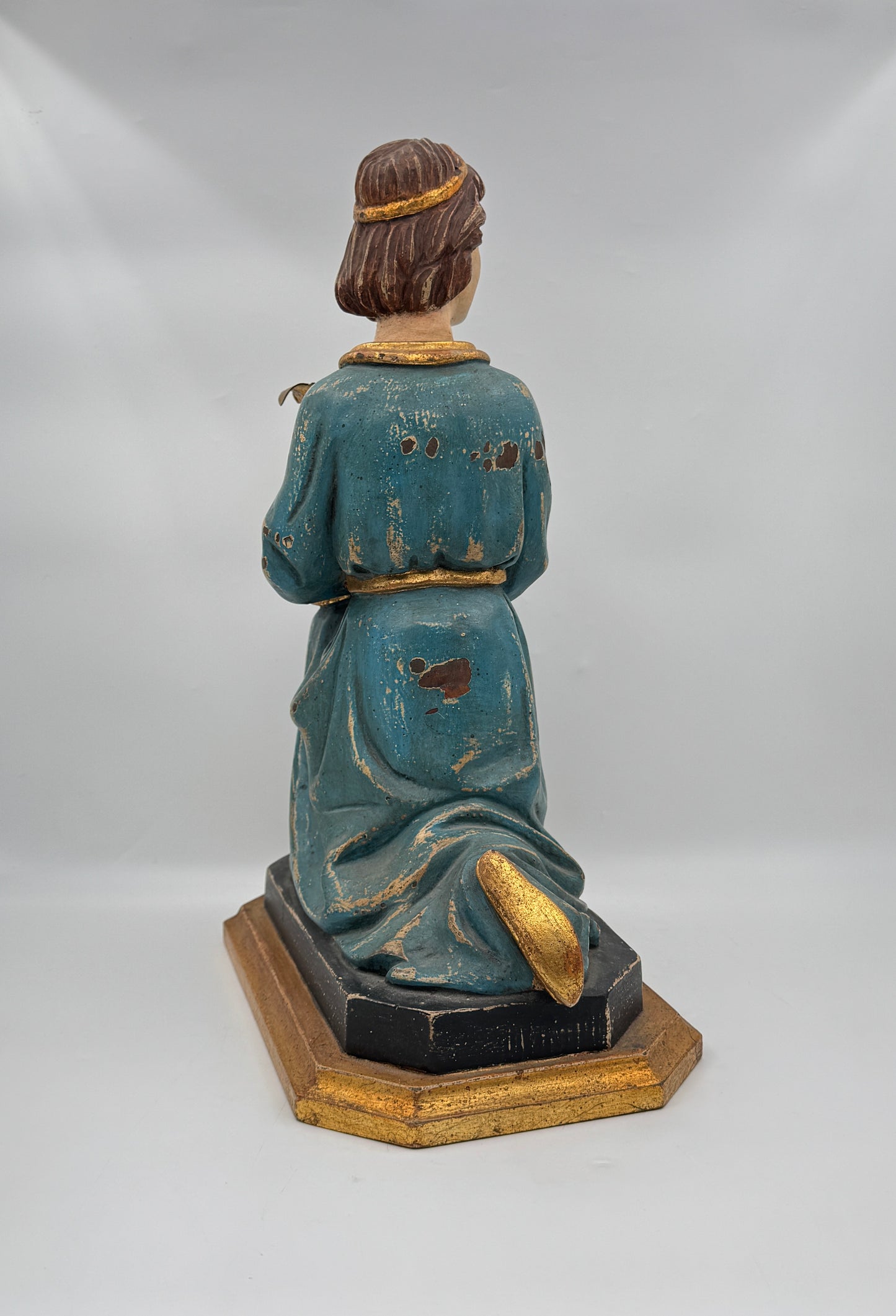 Pair of Hand-Carved Figural Wooden Candle Holders – Kneeling Angels with Gilded Chalices