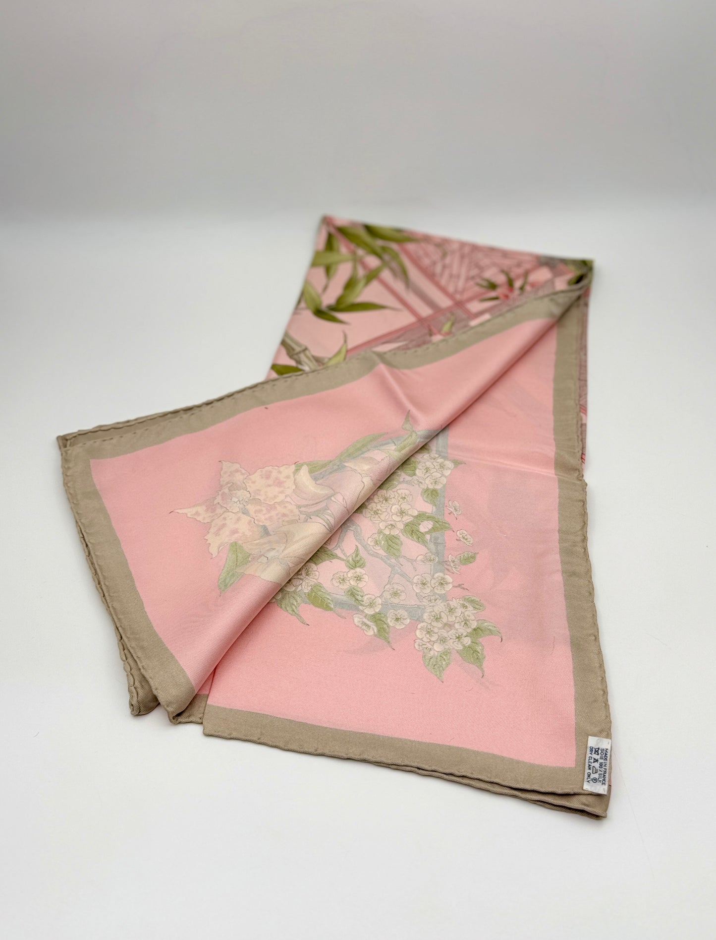 Hermès “Sérénité” Silk Scarf – 90 cm – Zoé Pauwels, 2001