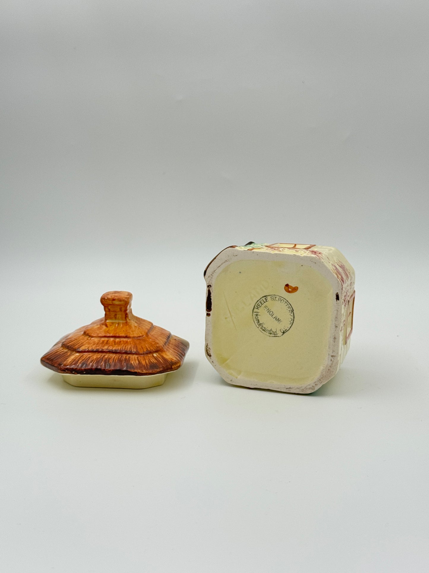 Keele Street Pottery Cottage Jam Jar with Lid – England