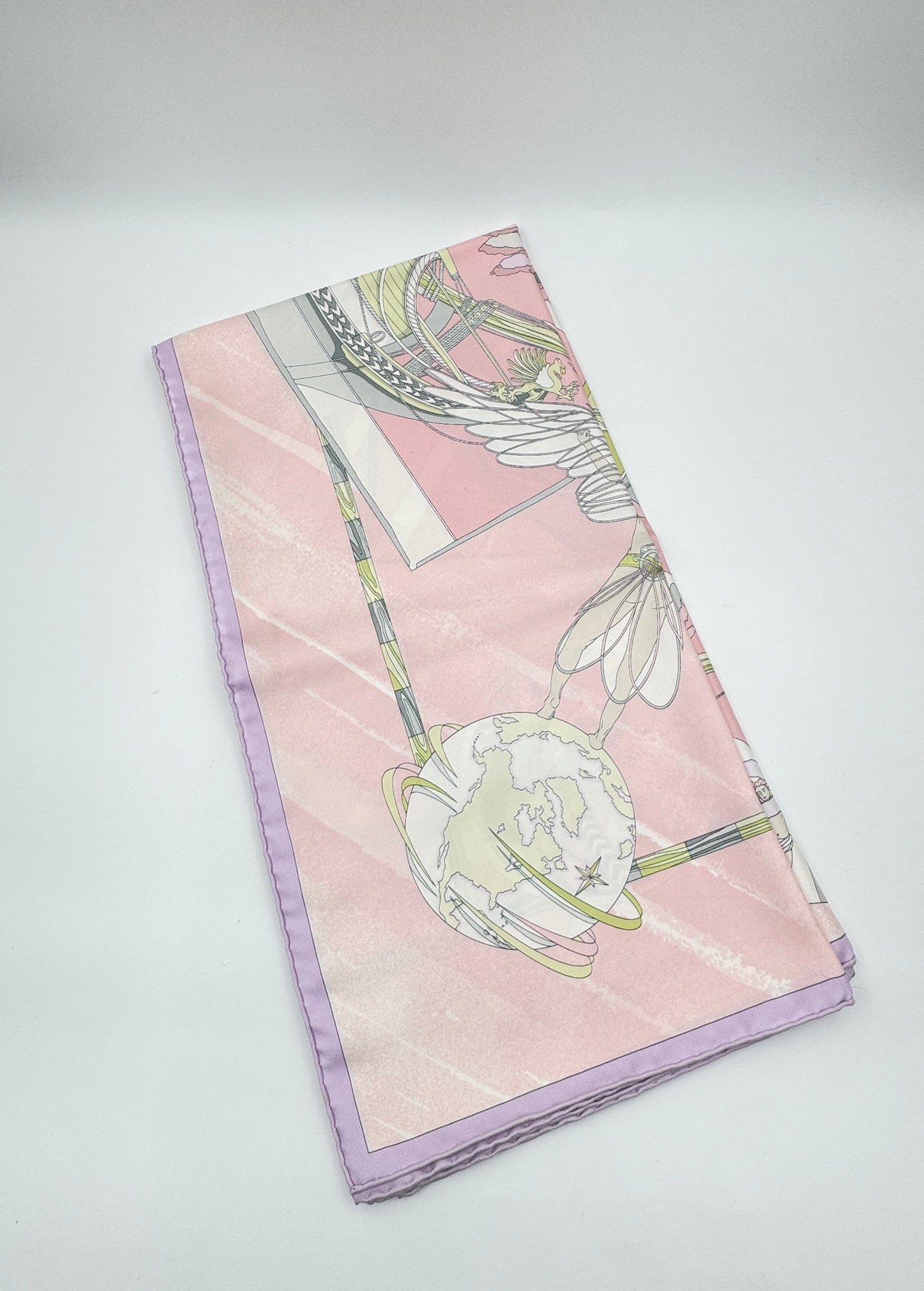 Hermès "Face au Large" Silk Scarf – Soft Pink & Pastel Tones