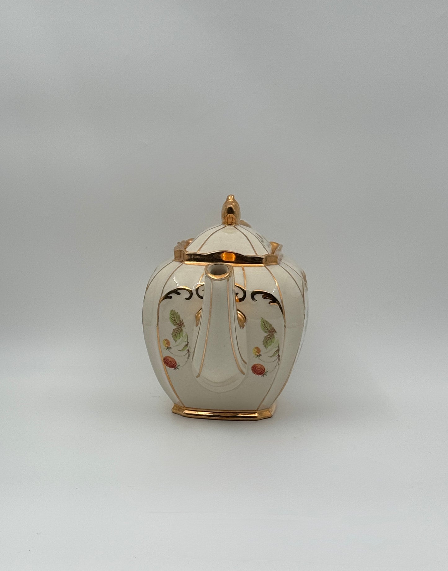 Teapot with Fruit Motif – Made in England