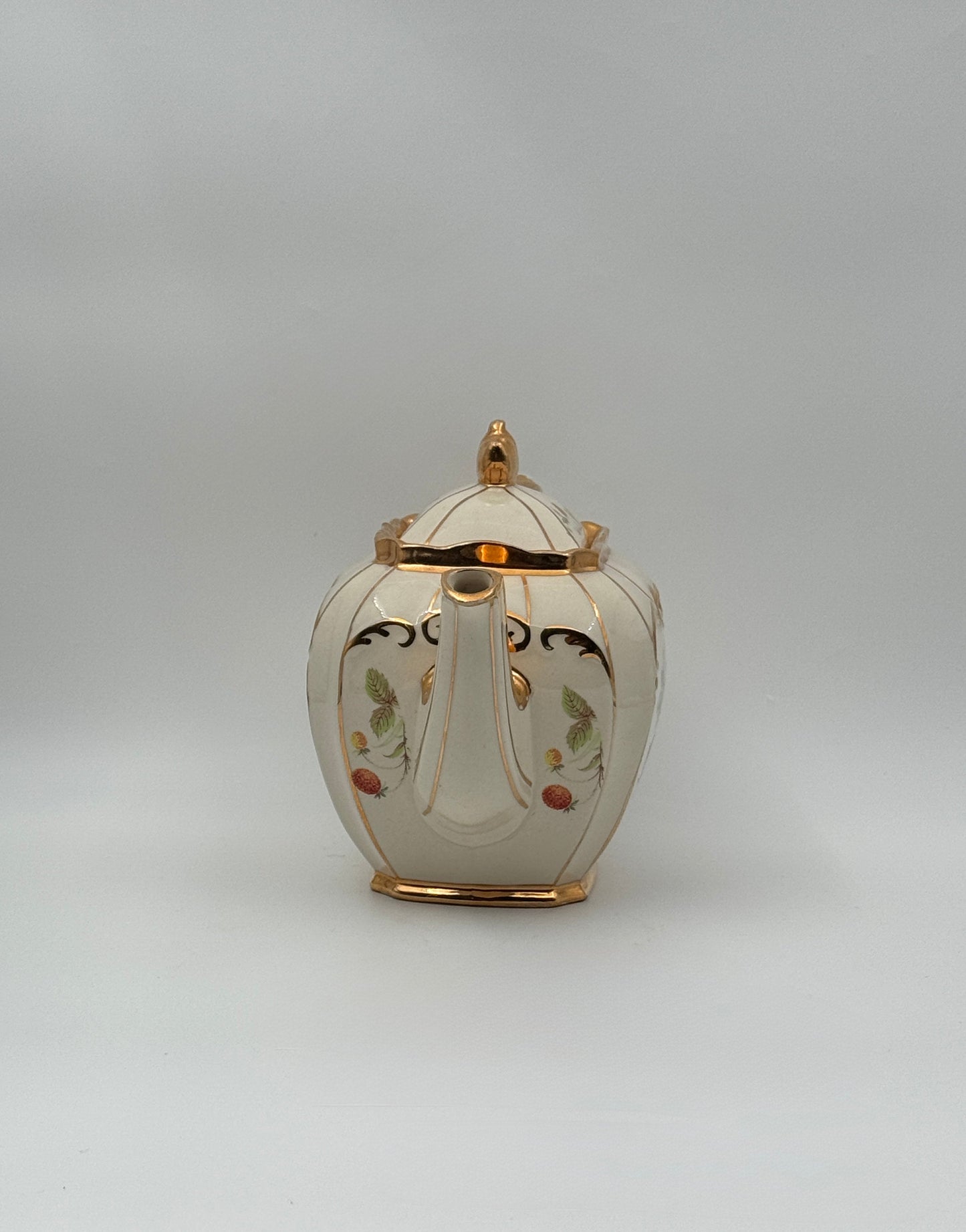 Teapot with Fruit Motif – Made in England