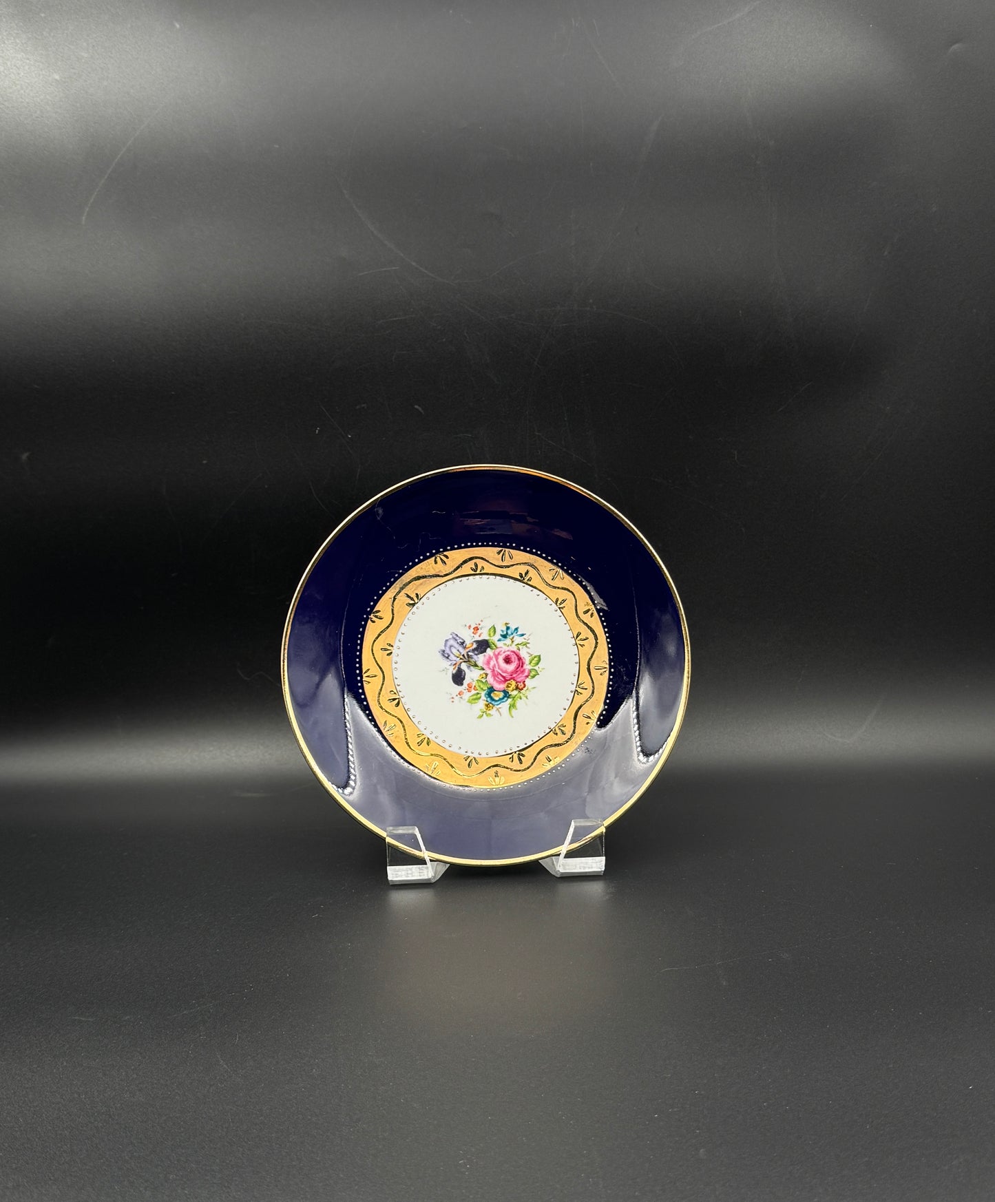 Danico Dessert Plates – Set of 12 – Navy with Gold Rim and Rose Flower Center
