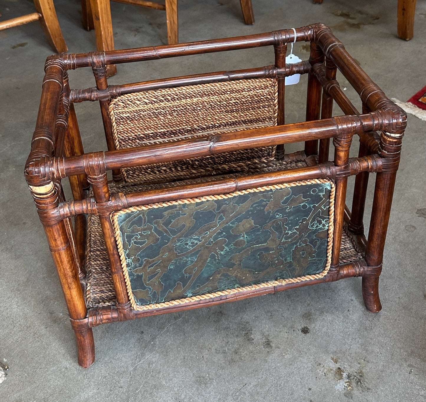 Magazine Rack (TFT interiors)