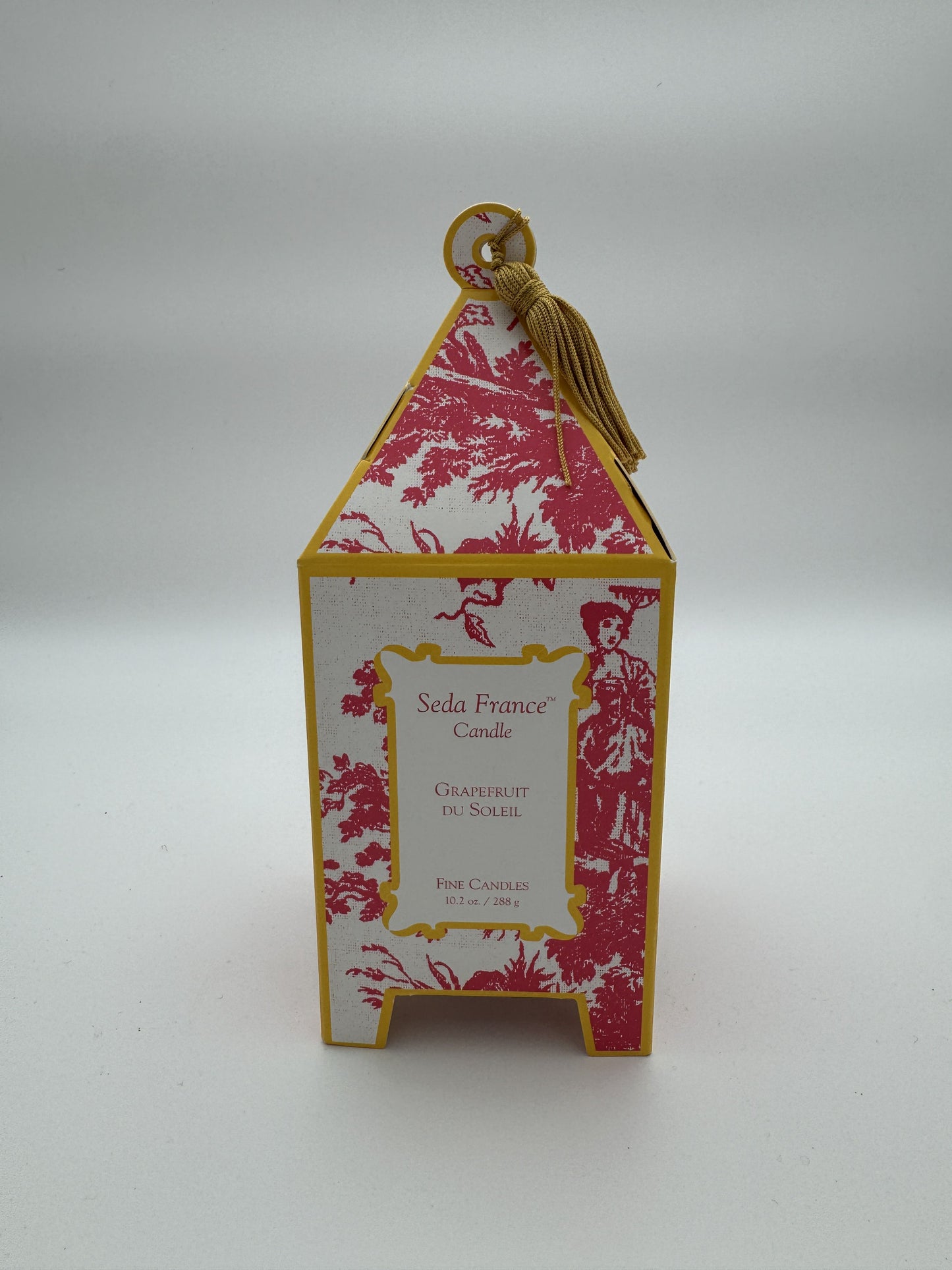 Seda France Grapefruit du Soleil Candle – Classic Toile Pagoda Box – 10 oz