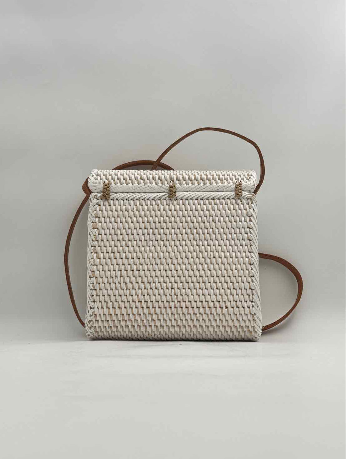 White Washed Rattan Hinge Flap Purse Handbag Crossbody w Leather Strap