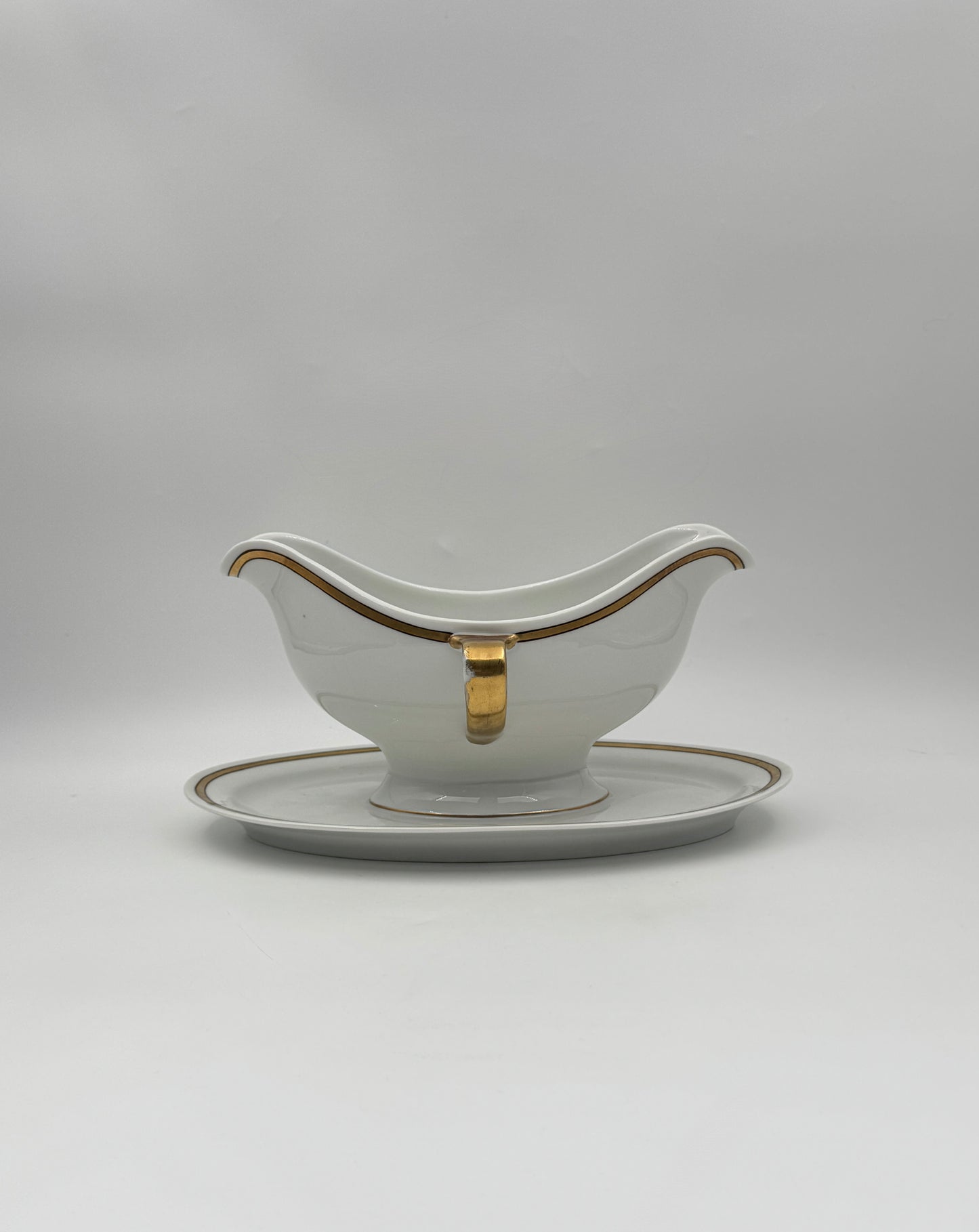 Paul Müller Selb Bavaria Gravy Boat with Attached Underplate & Double Handles – Gold Trim
