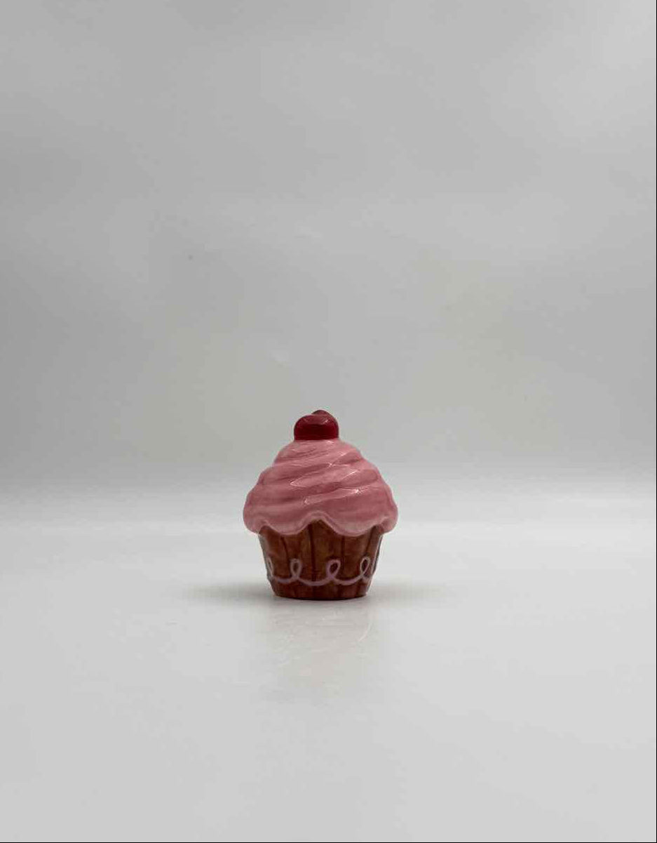 Pink Cupcake Salt Pepper Shakers Set Sweet Kitchen Decor Accent Art