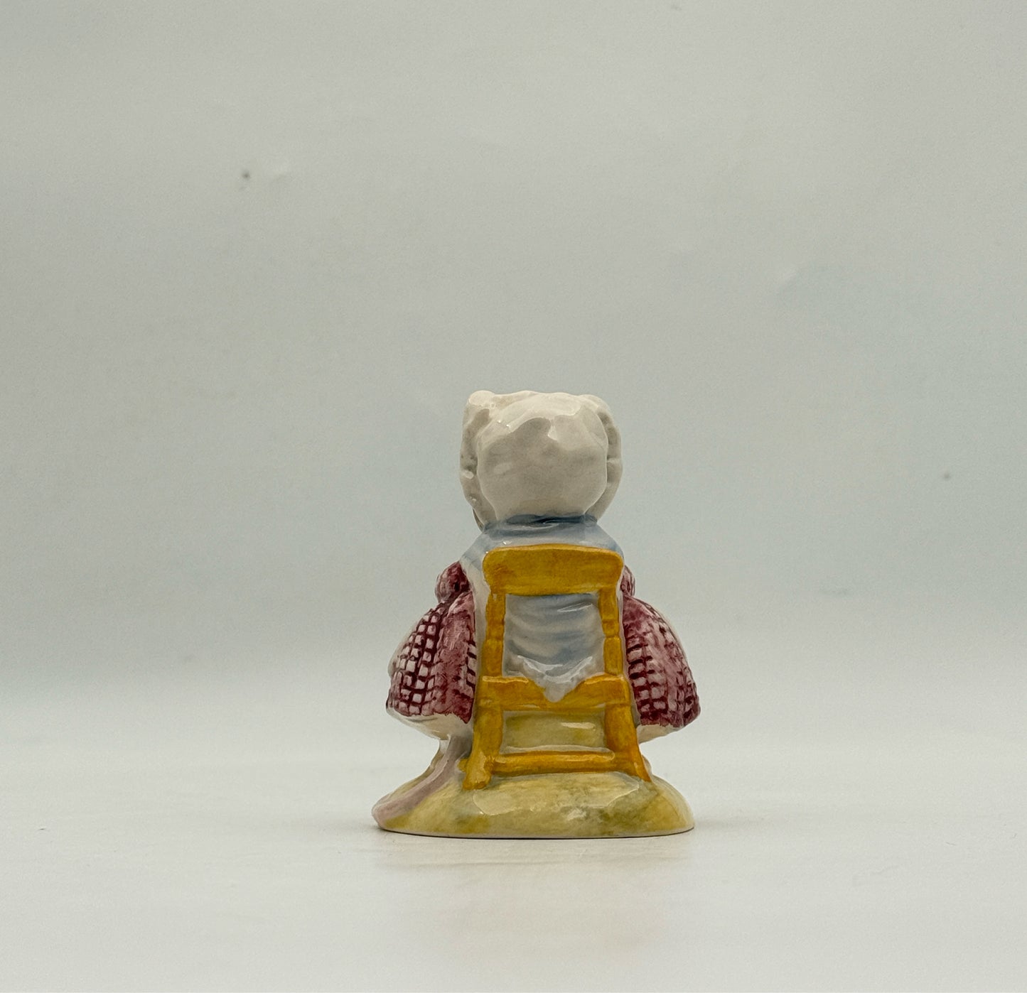 Royal Albert Beatrix Potter Figurine- The Old Woman Who Lived In A Shoe Knitting