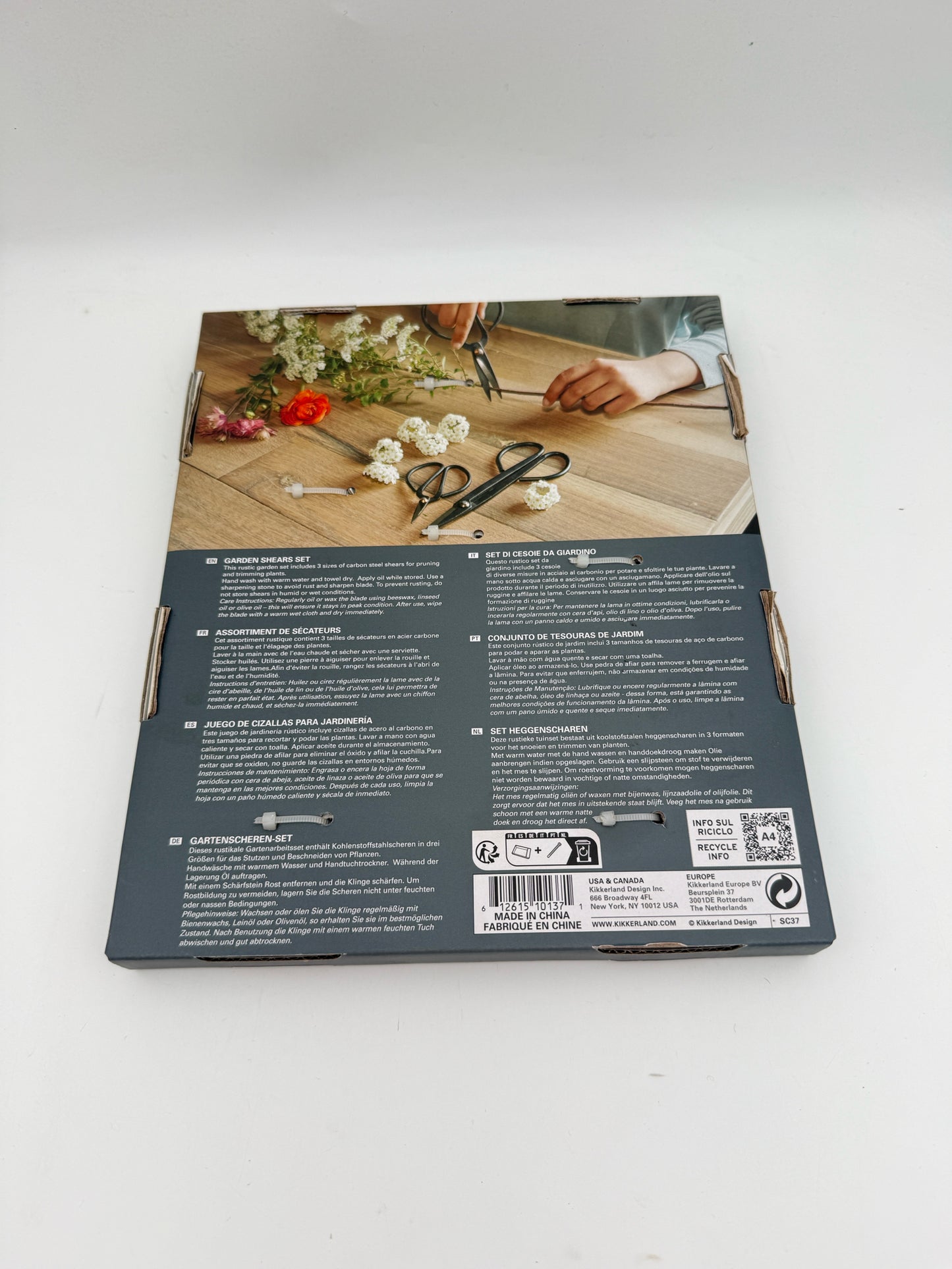 Kikkerland Garden Shears Set